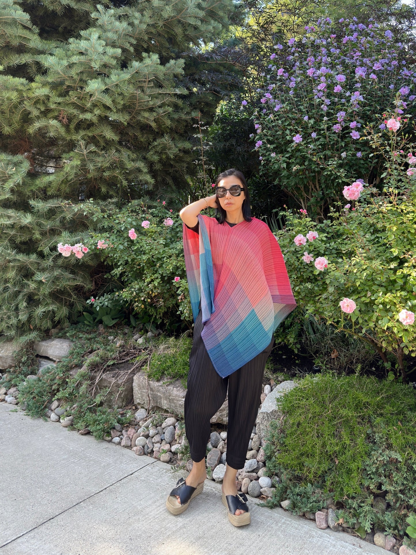 Pleats Gradation Cape(blue, purple )