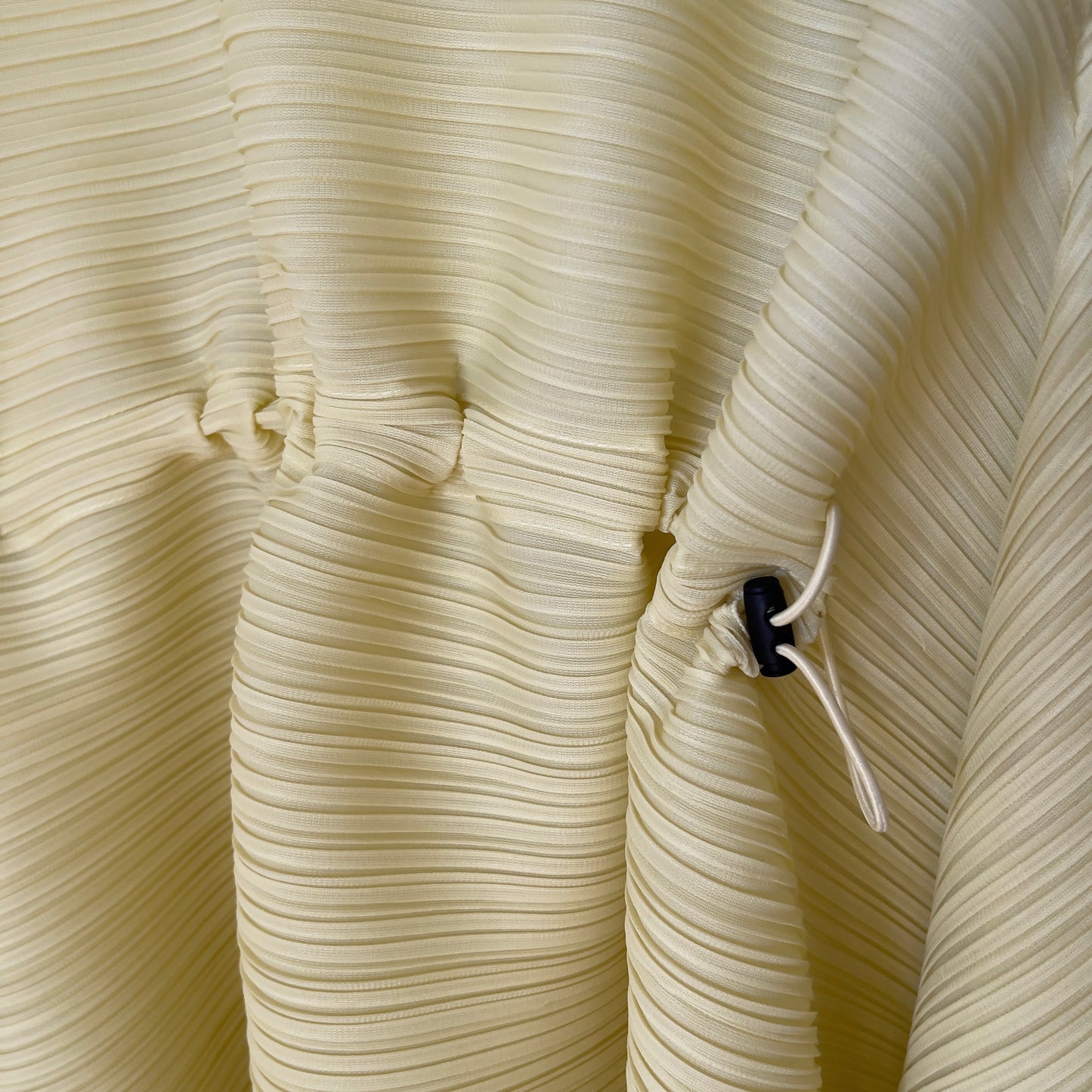 Pleats back string sleeveless (royal blue, lavender, ivory, lemon)
