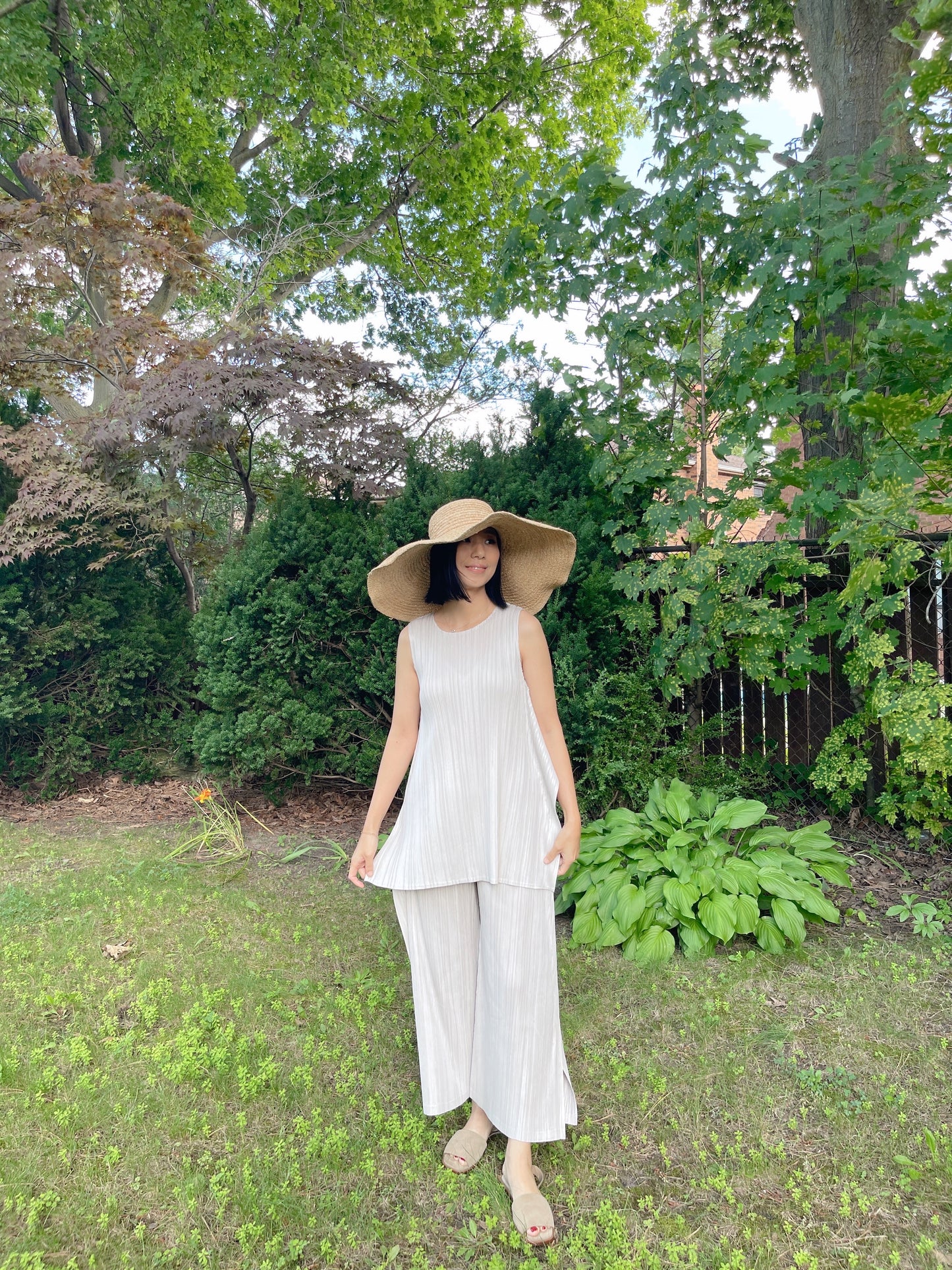 Pleats July pants (ivory, black, grey)