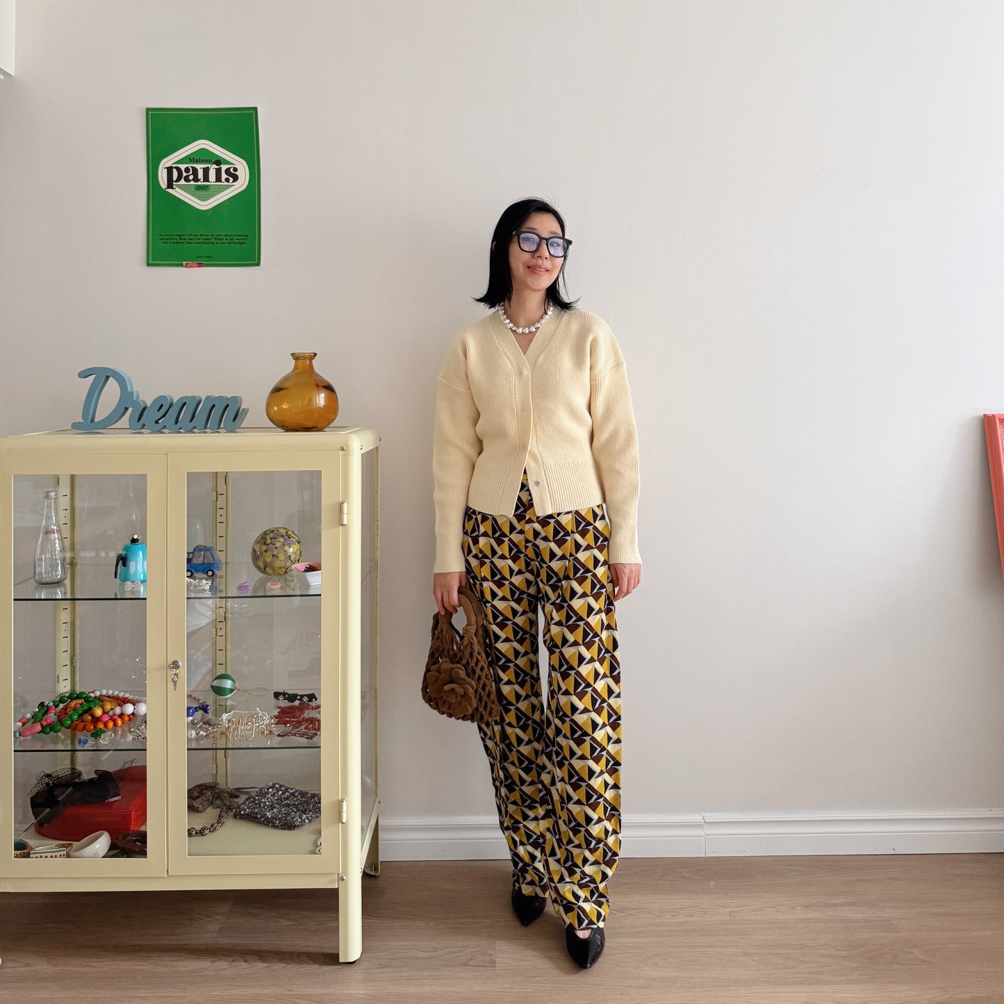 snap button cardigan (light yellow, brown)