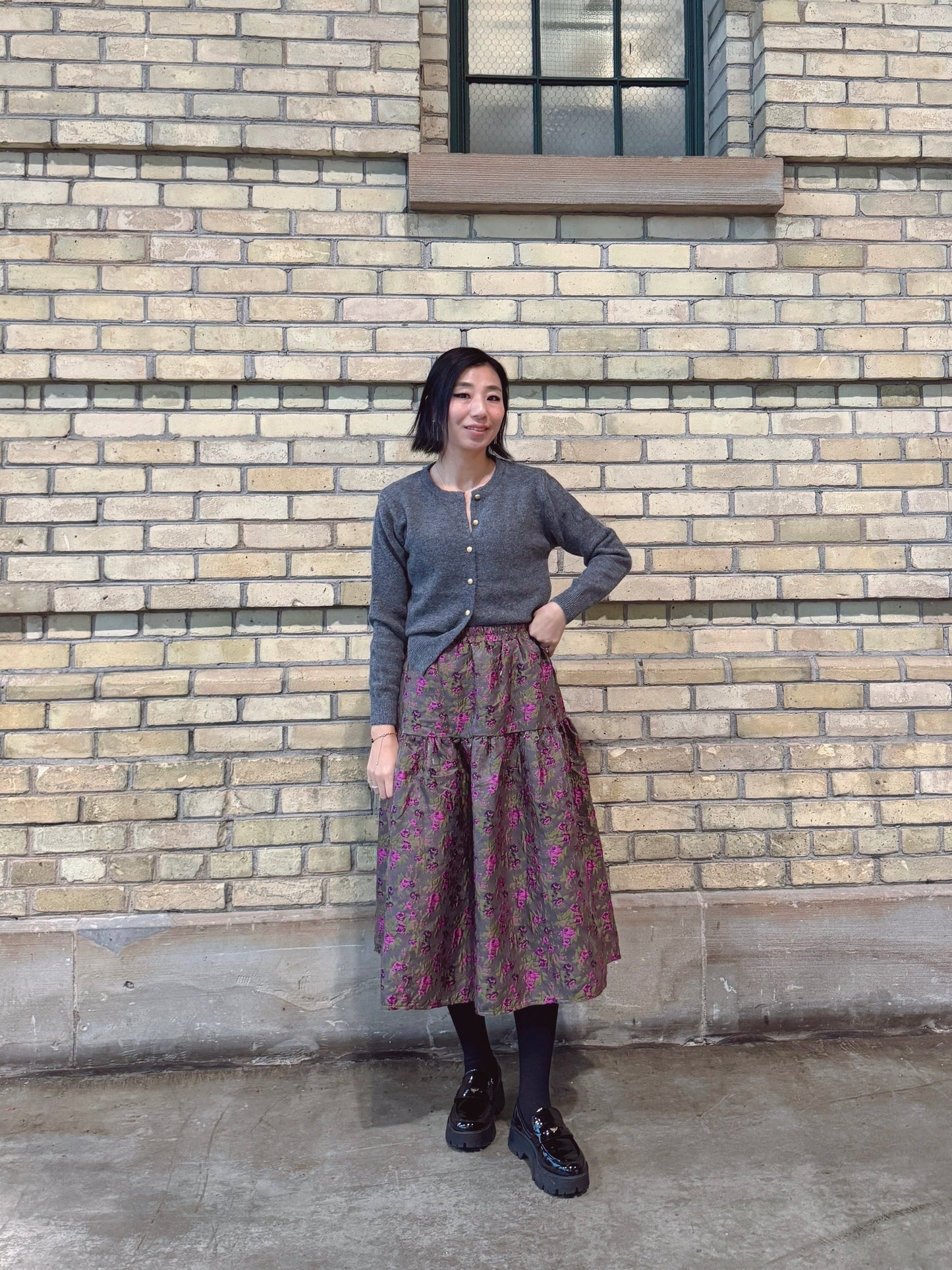 Golden button cardigan (gray, green,brown,pink,red,black)
