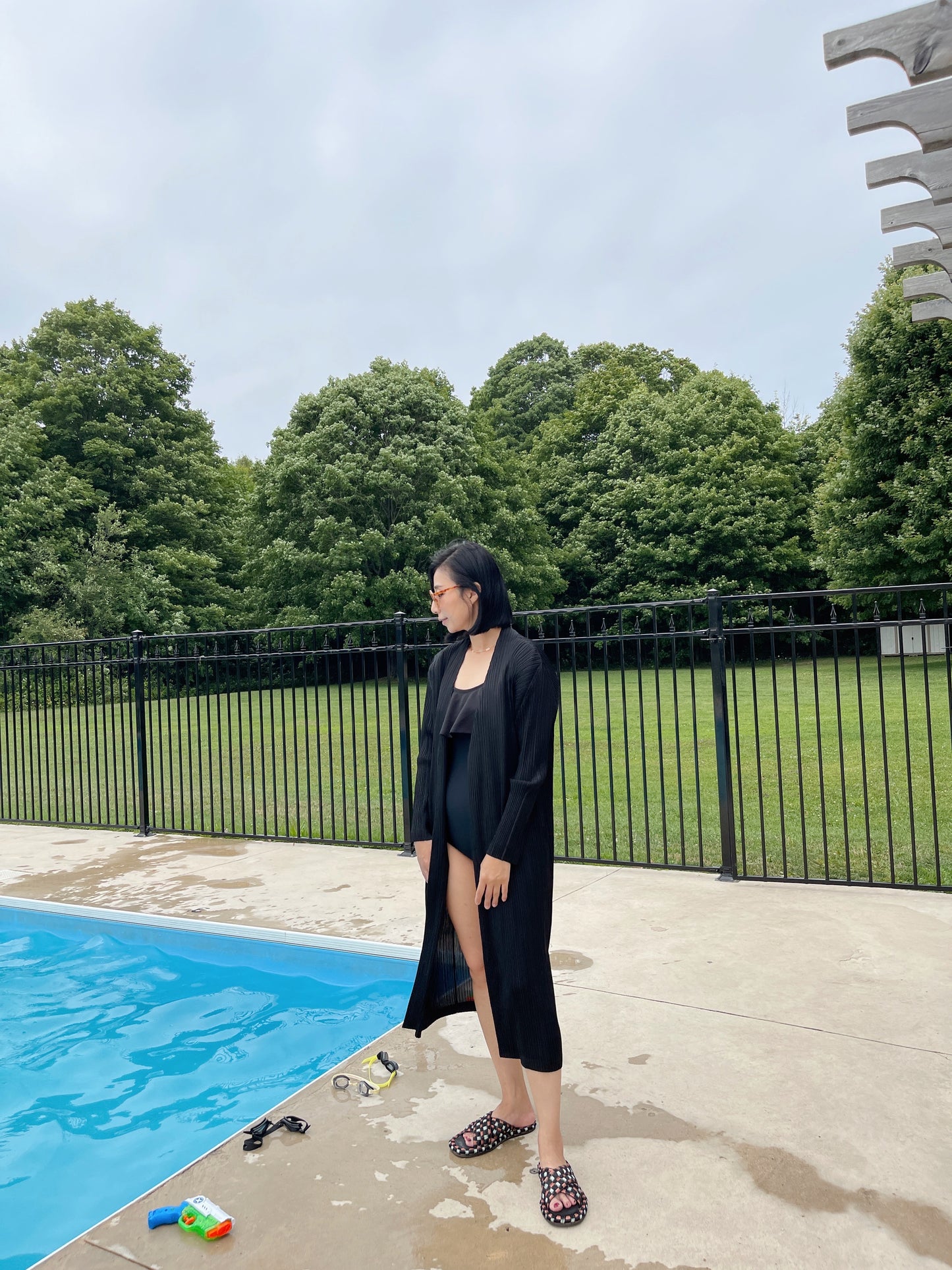 long sleeved cardigan (ivory, black)
