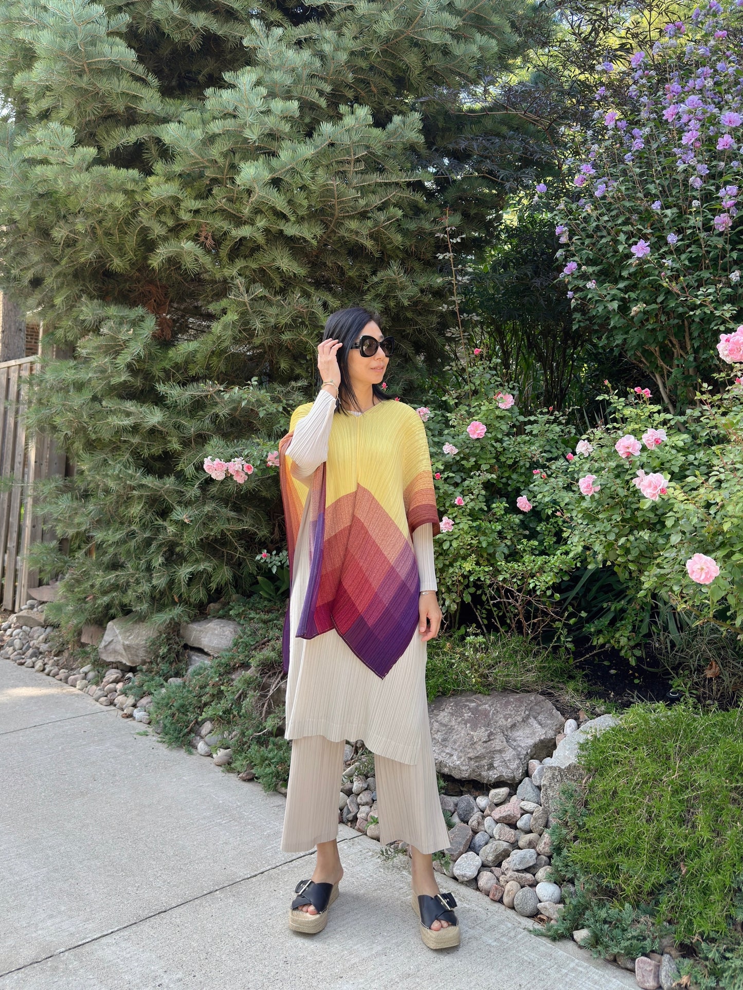 Pleats Gradation Cape(blue, purple )