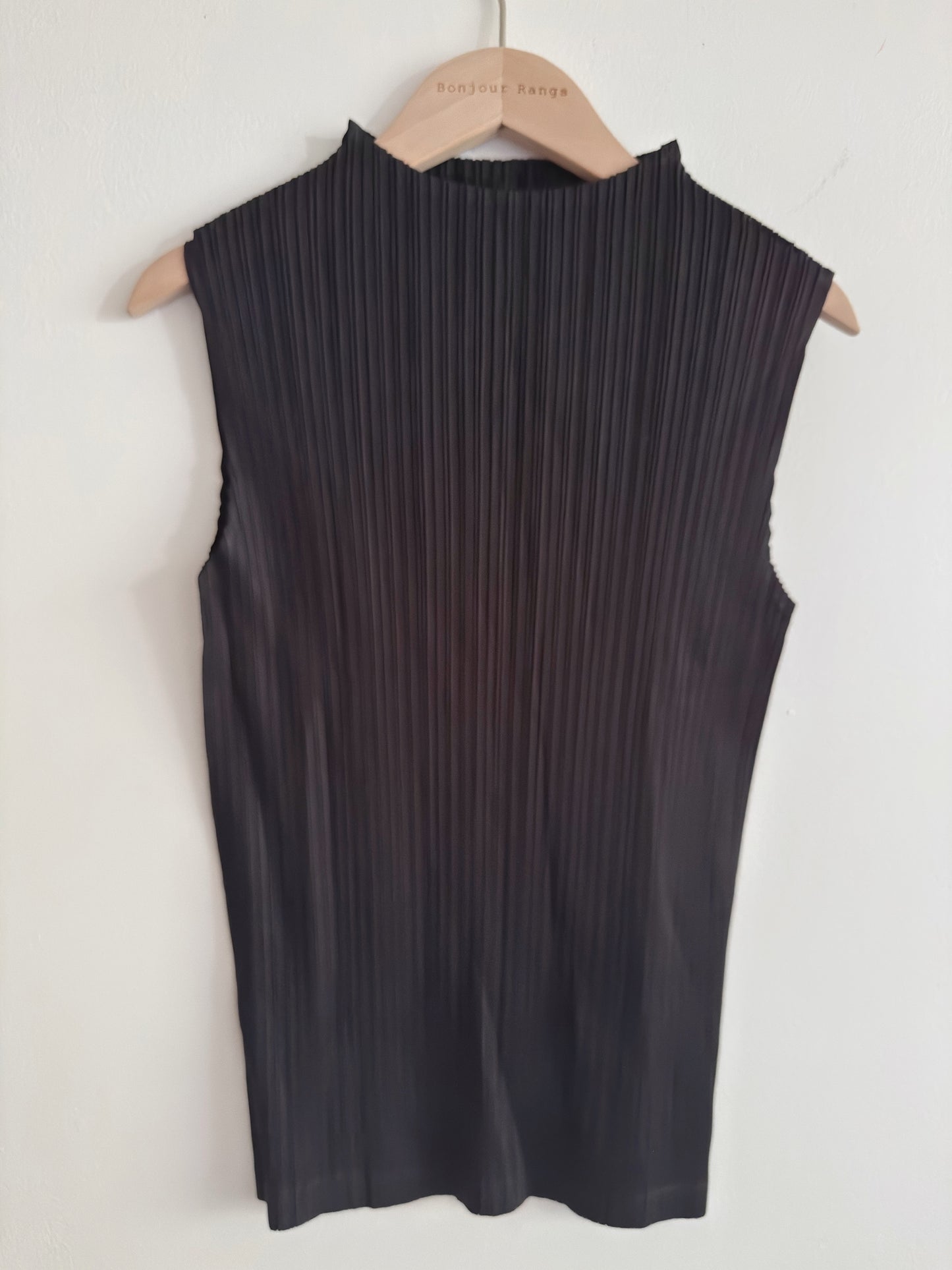 Pleated high- neck sleeveless top (lemon,blue,gray,ivory,black )