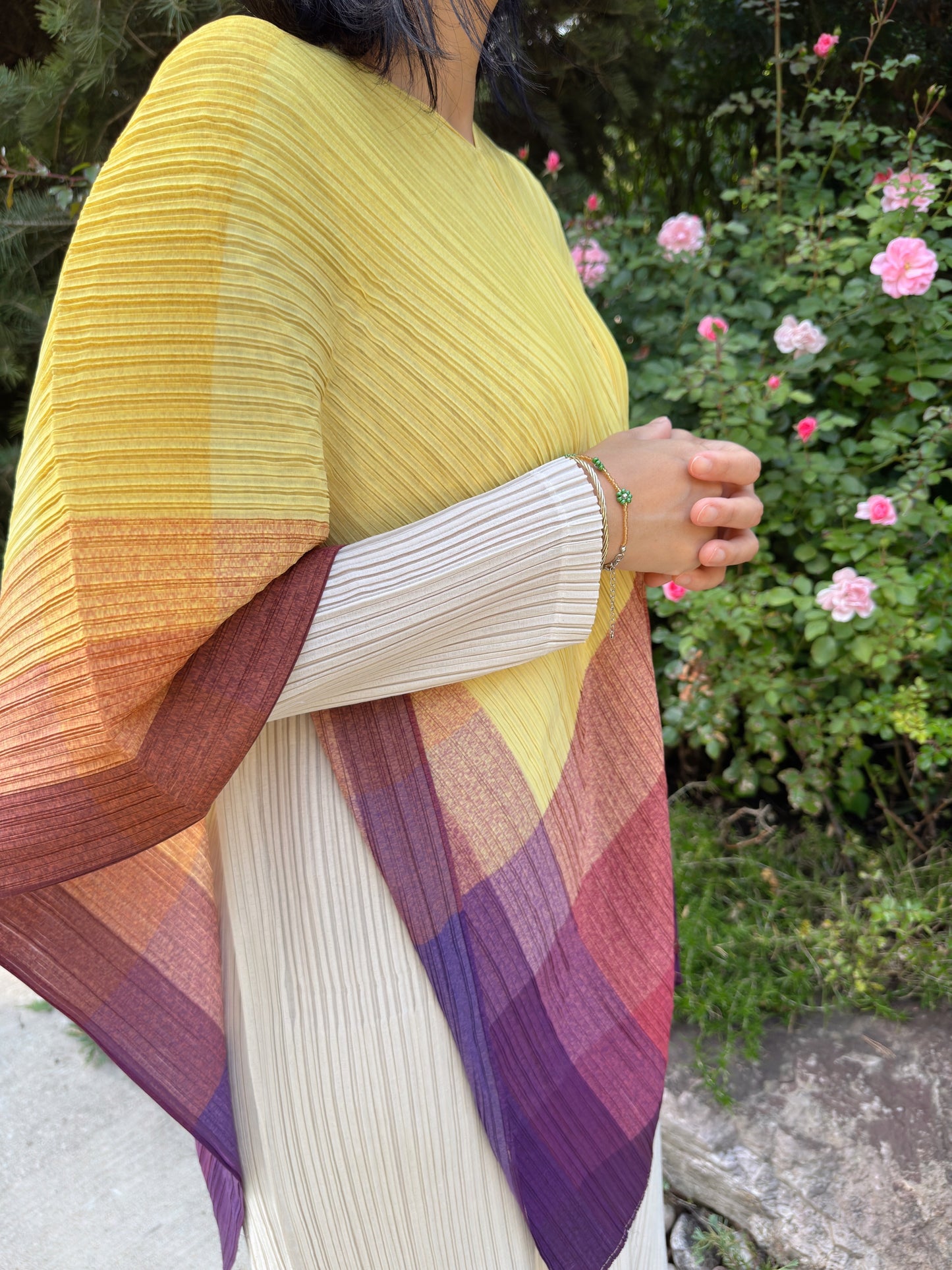 Pleats Gradation Cape(blue, purple )