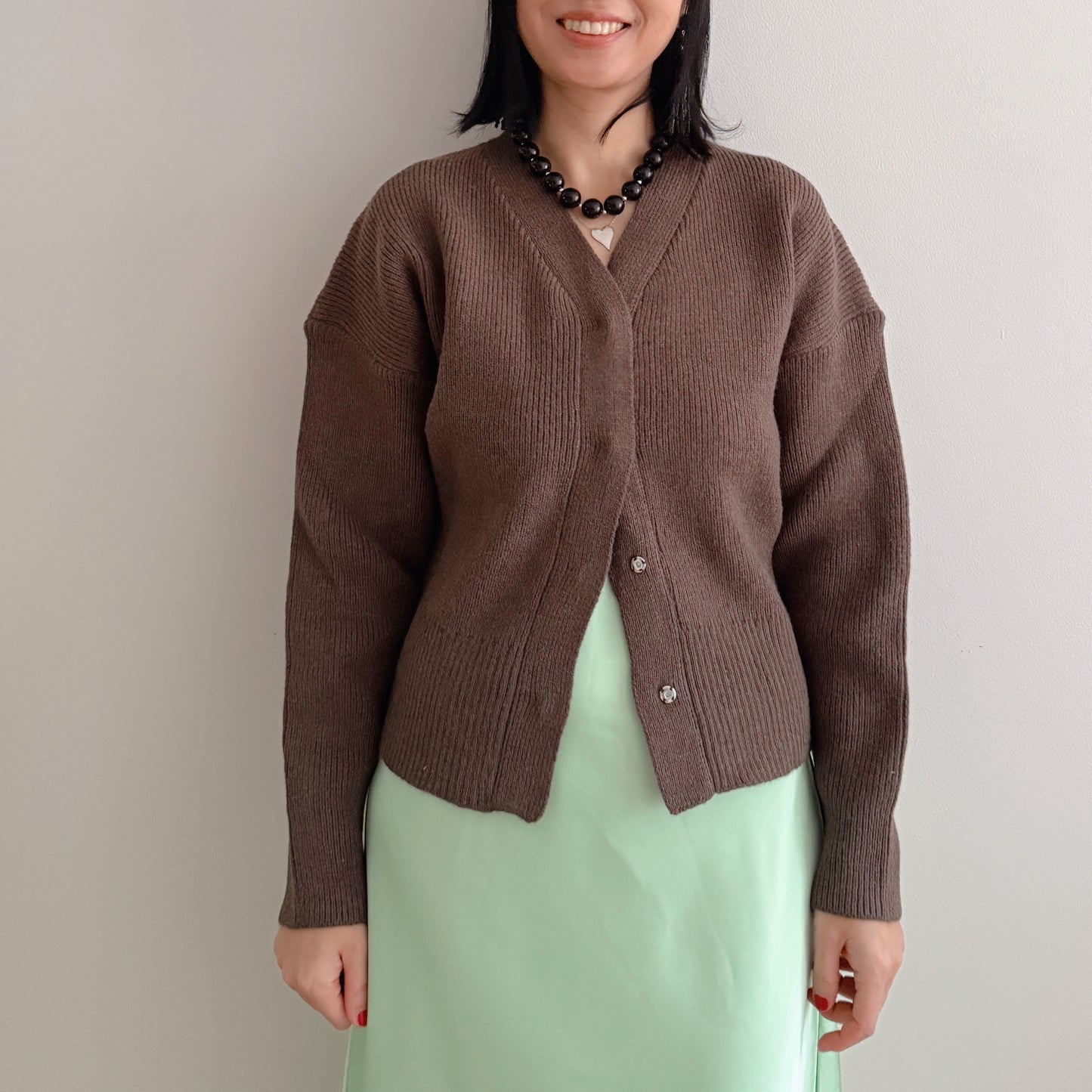 snap button cardigan (light yellow, brown)