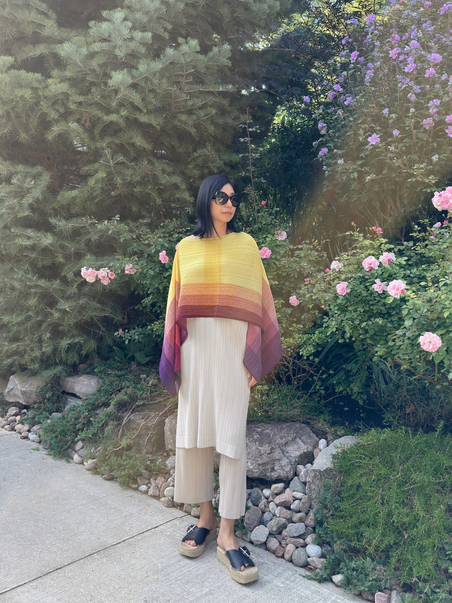 Pleats Gradation Cape(blue, purple )