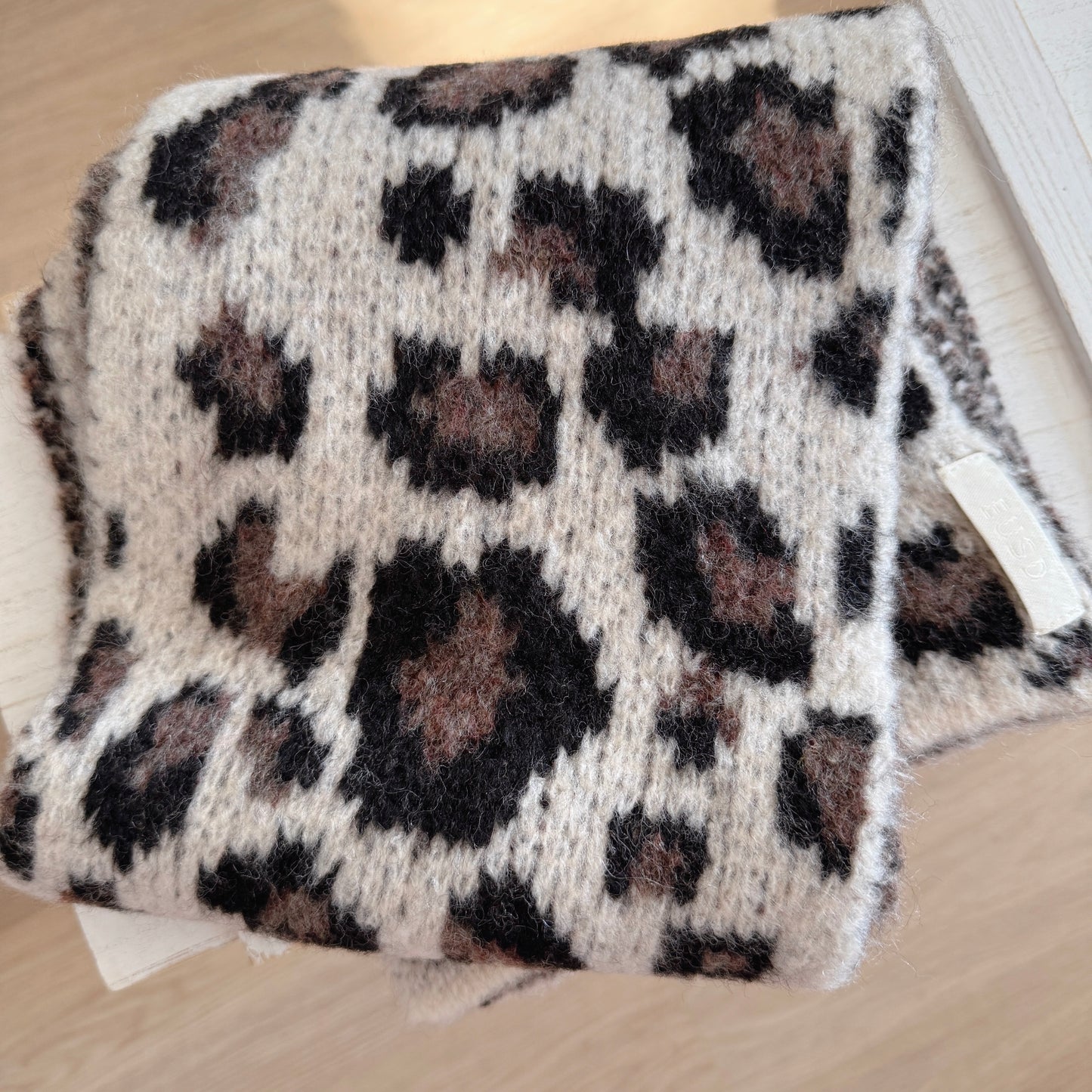 leopard print scarf (beige,brown)
