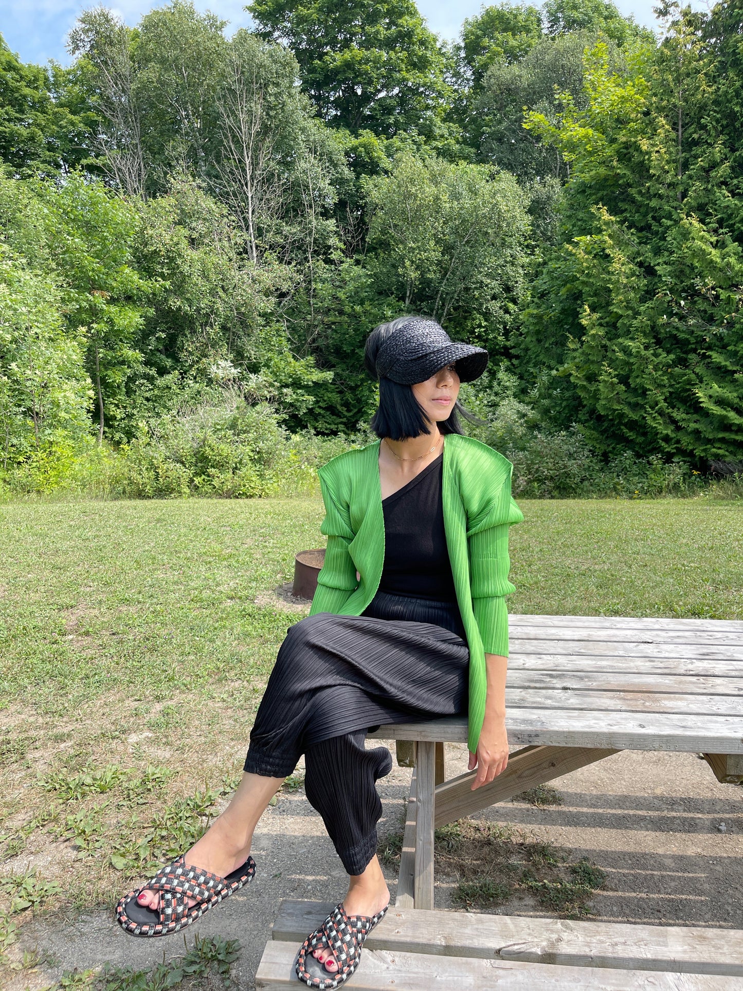 Edge Cardigan (black, ivory, green)