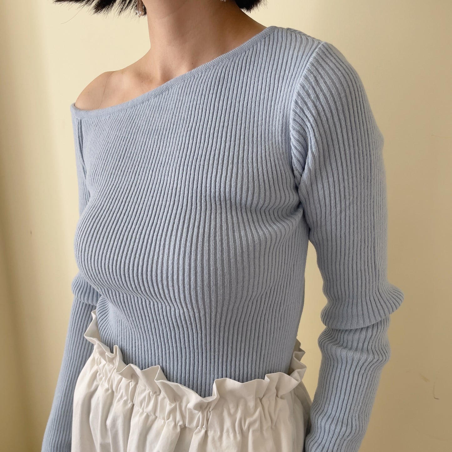 Off shoulder knit (ivory, yellow,sky blue, black)