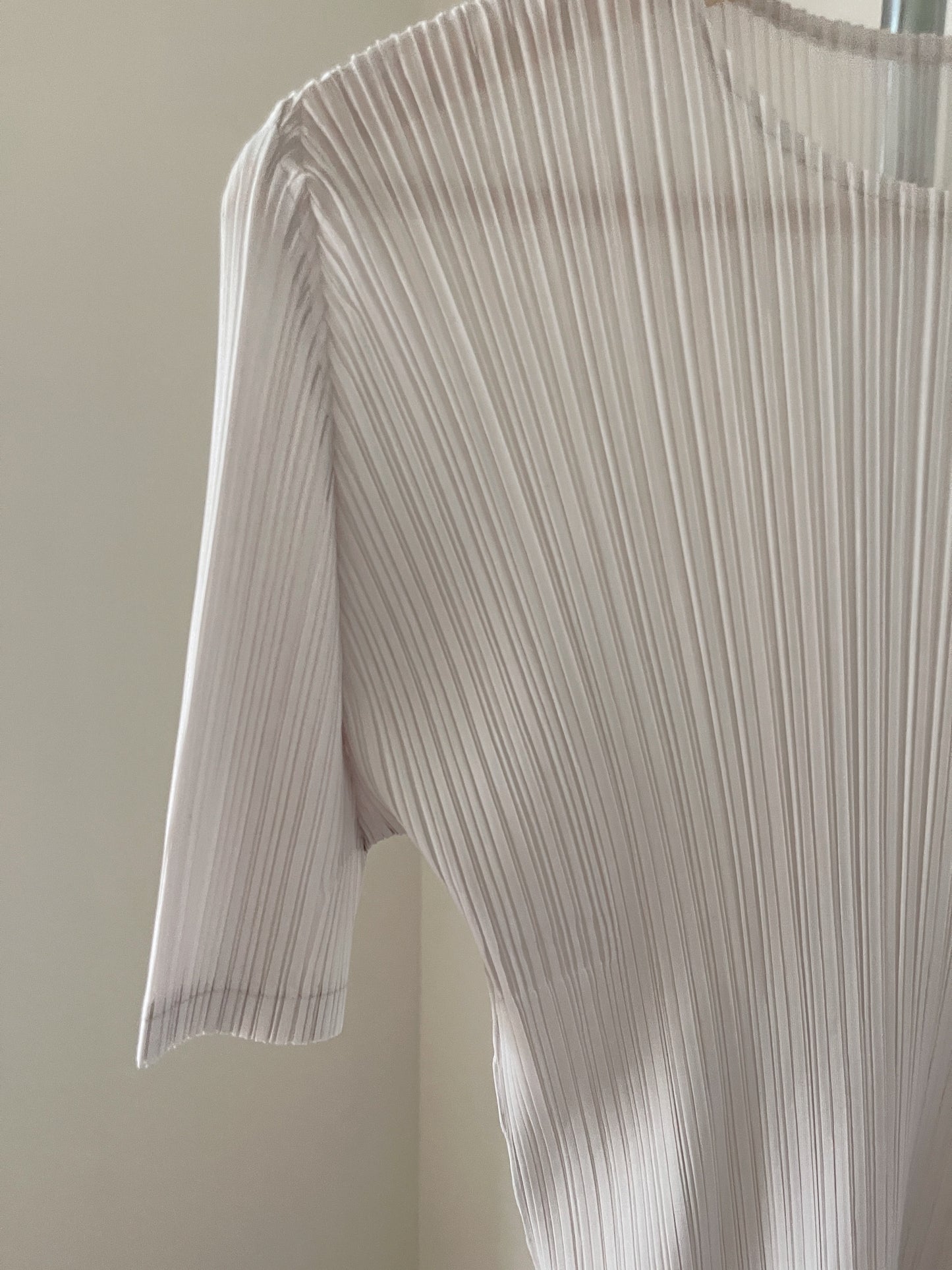 Pleats basic top (pink, gray khaki, ruby, white, black, silver)