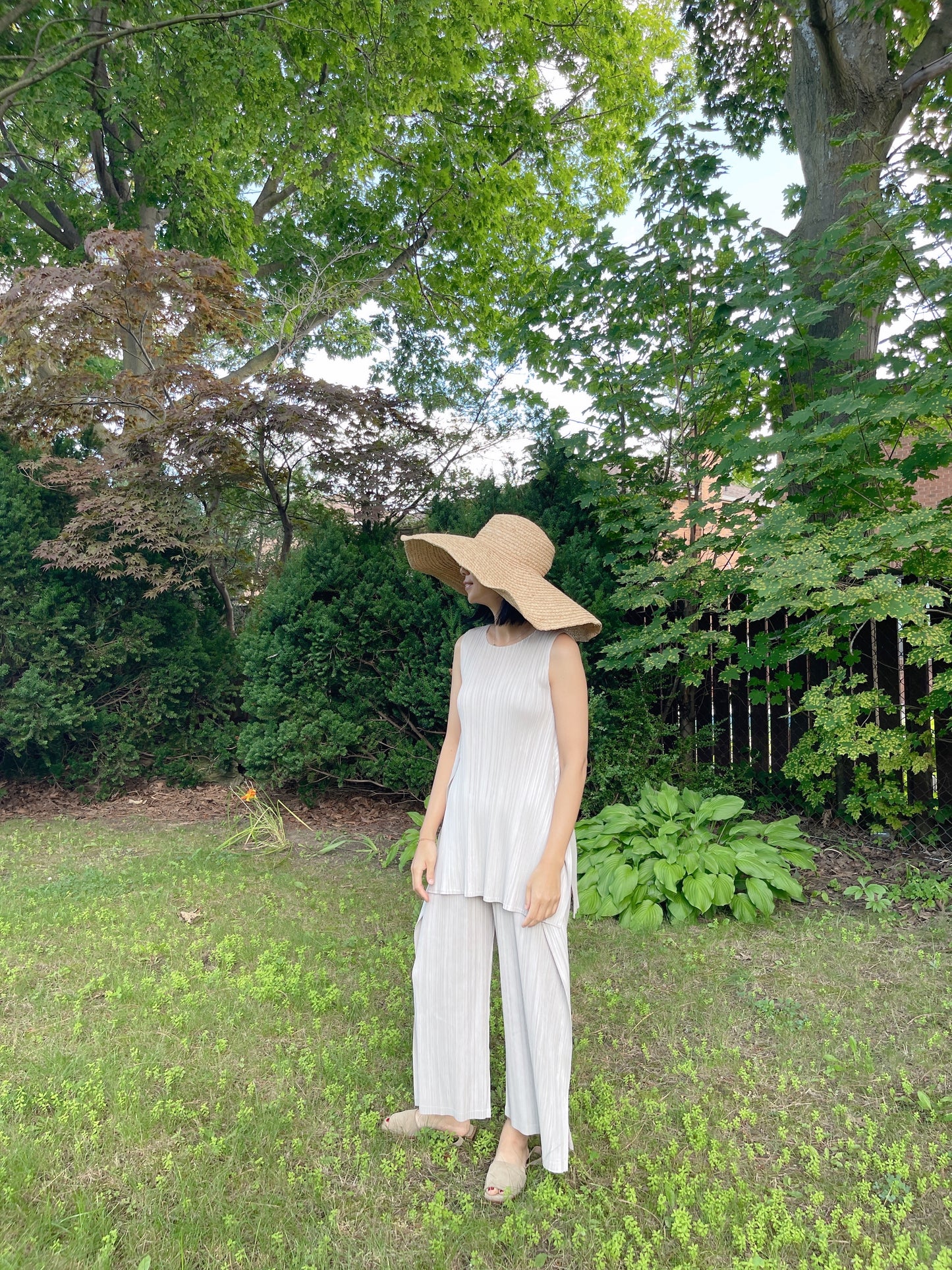Pleats July pants (ivory, black, grey)