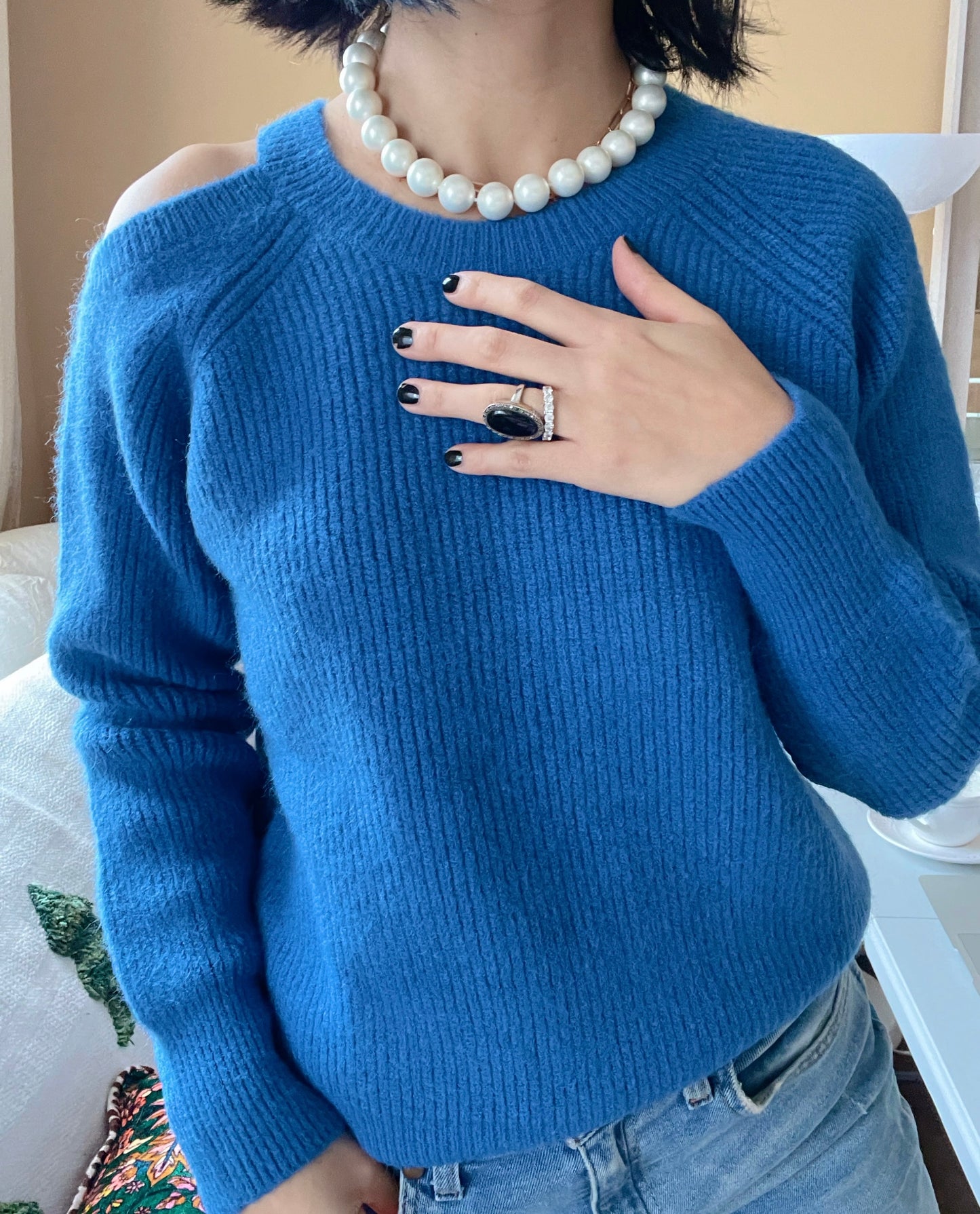 Latte wool knit (ivory, blue, black)