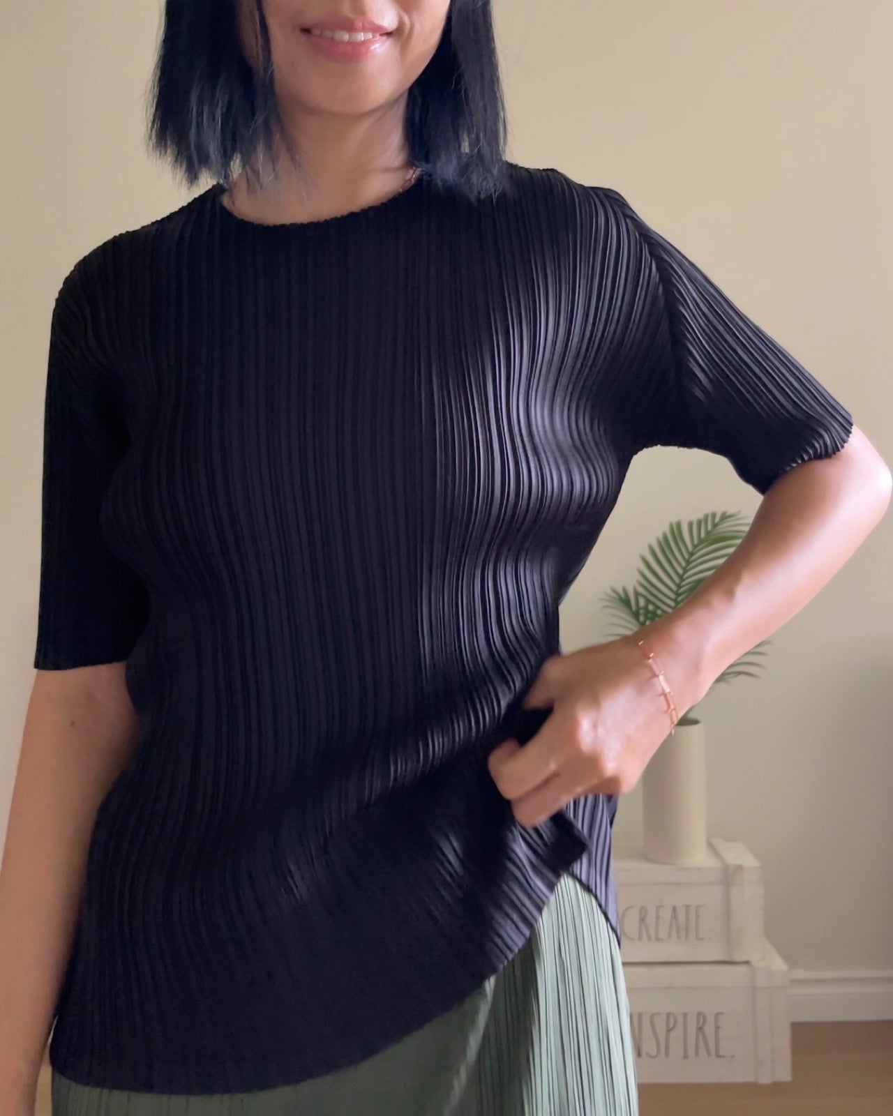 Pleats basic top (pink, gray khaki, ruby, white, black, silver)