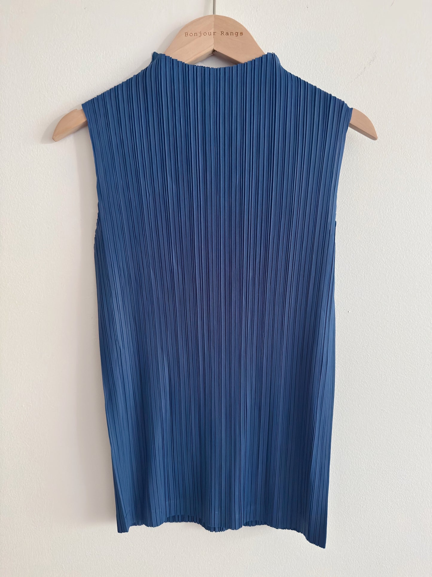 Pleated high- neck sleeveless top (lemon,blue,gray,ivory,black )