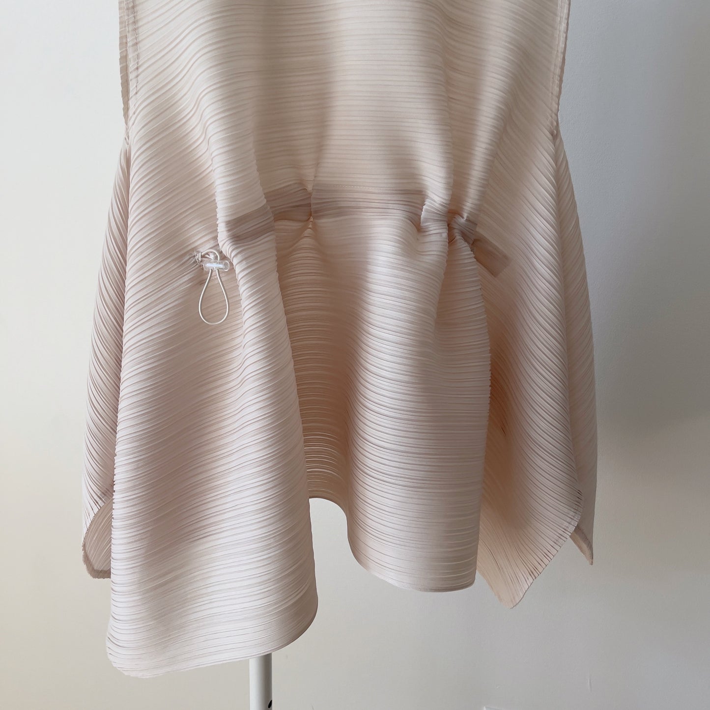 Pleats back string sleeveless (royal blue, lavender, ivory, lemon)