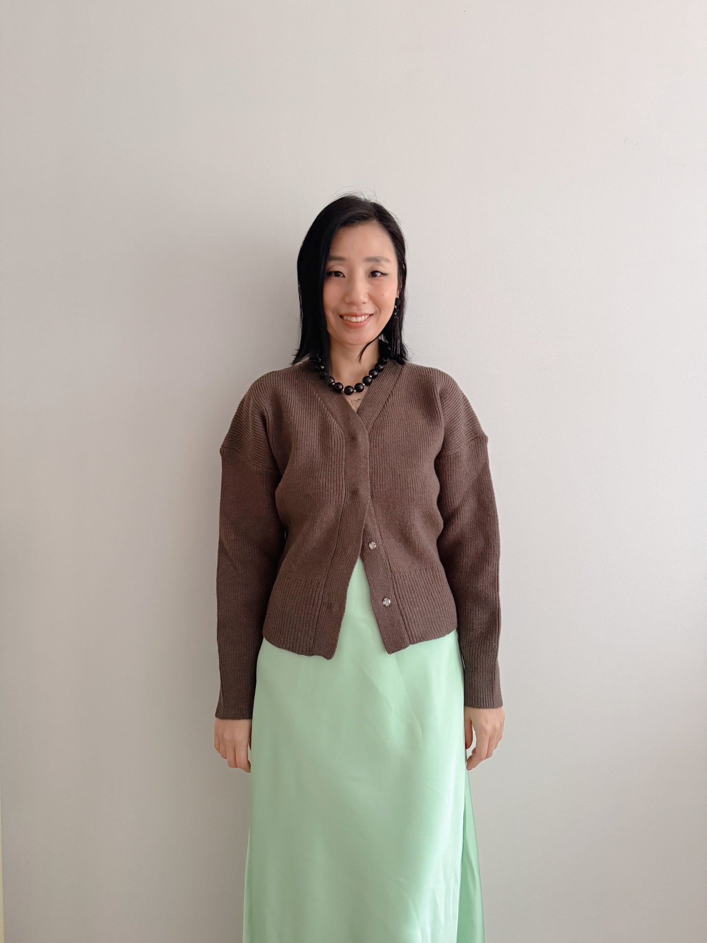 snap button cardigan (light yellow, brown)
