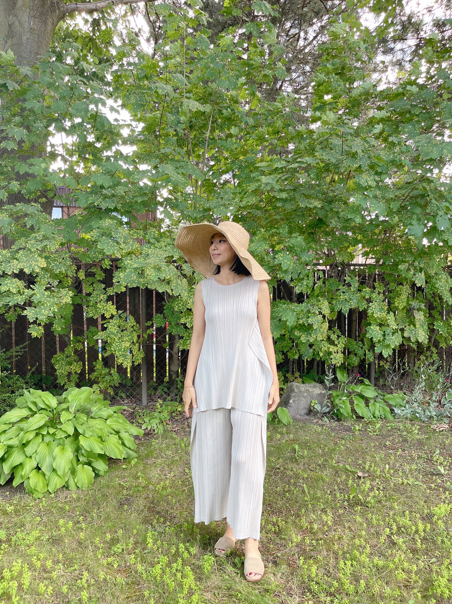 Pleats July pants (ivory, black, grey)