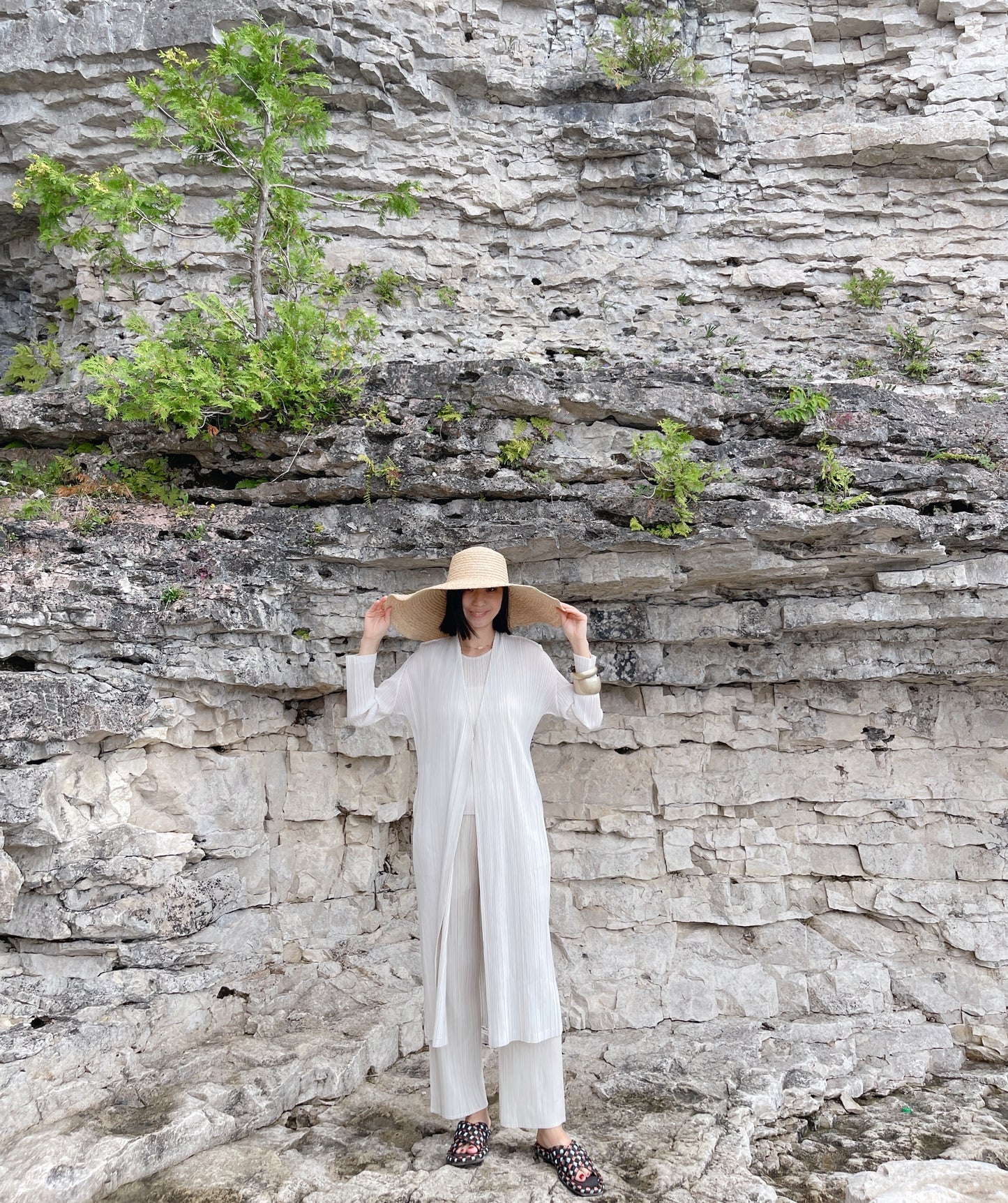 long sleeved cardigan (ivory, black)