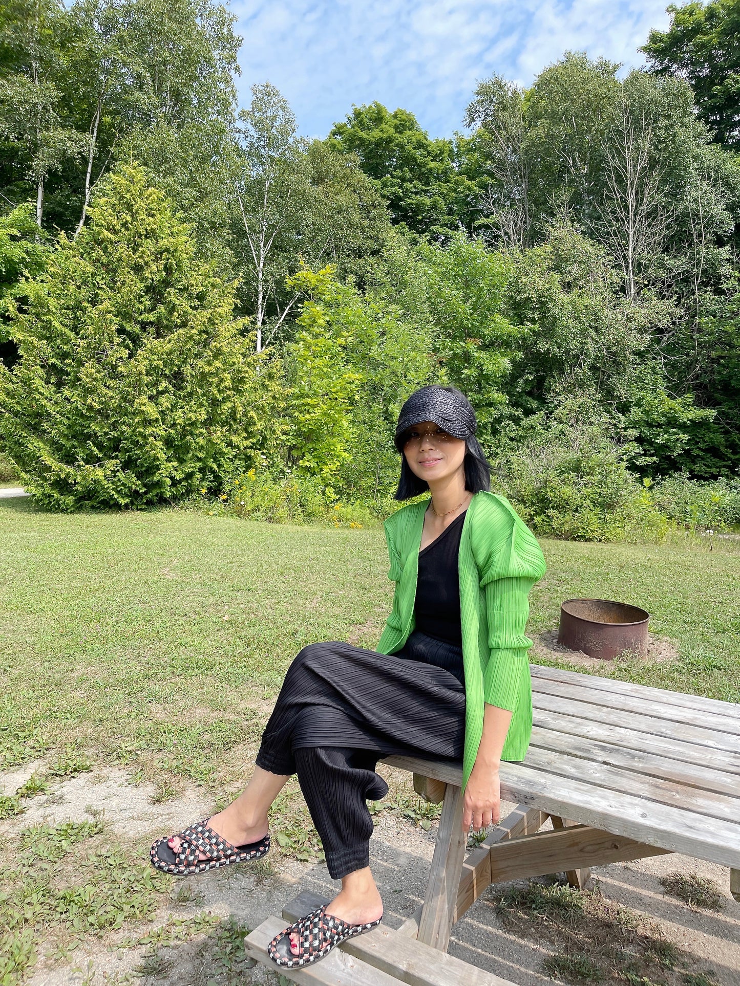 Edge Cardigan (black, ivory, green)