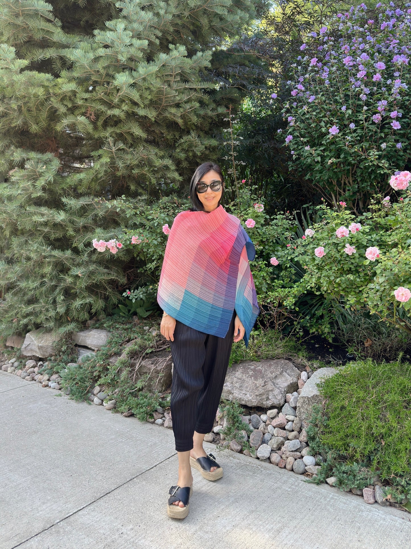 Pleats Gradation Cape(blue, purple )