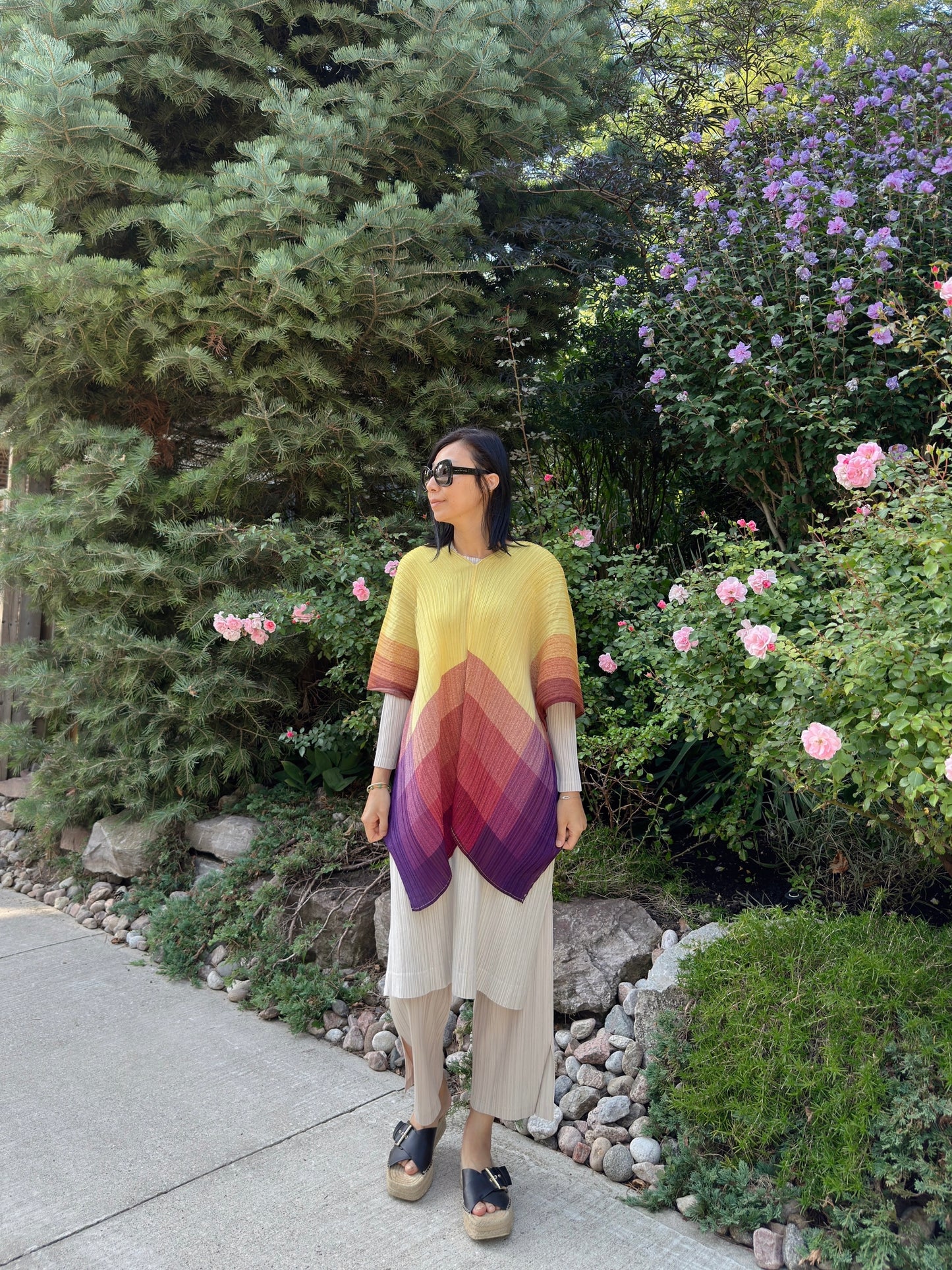 Pleats Gradation Cape(blue, purple )