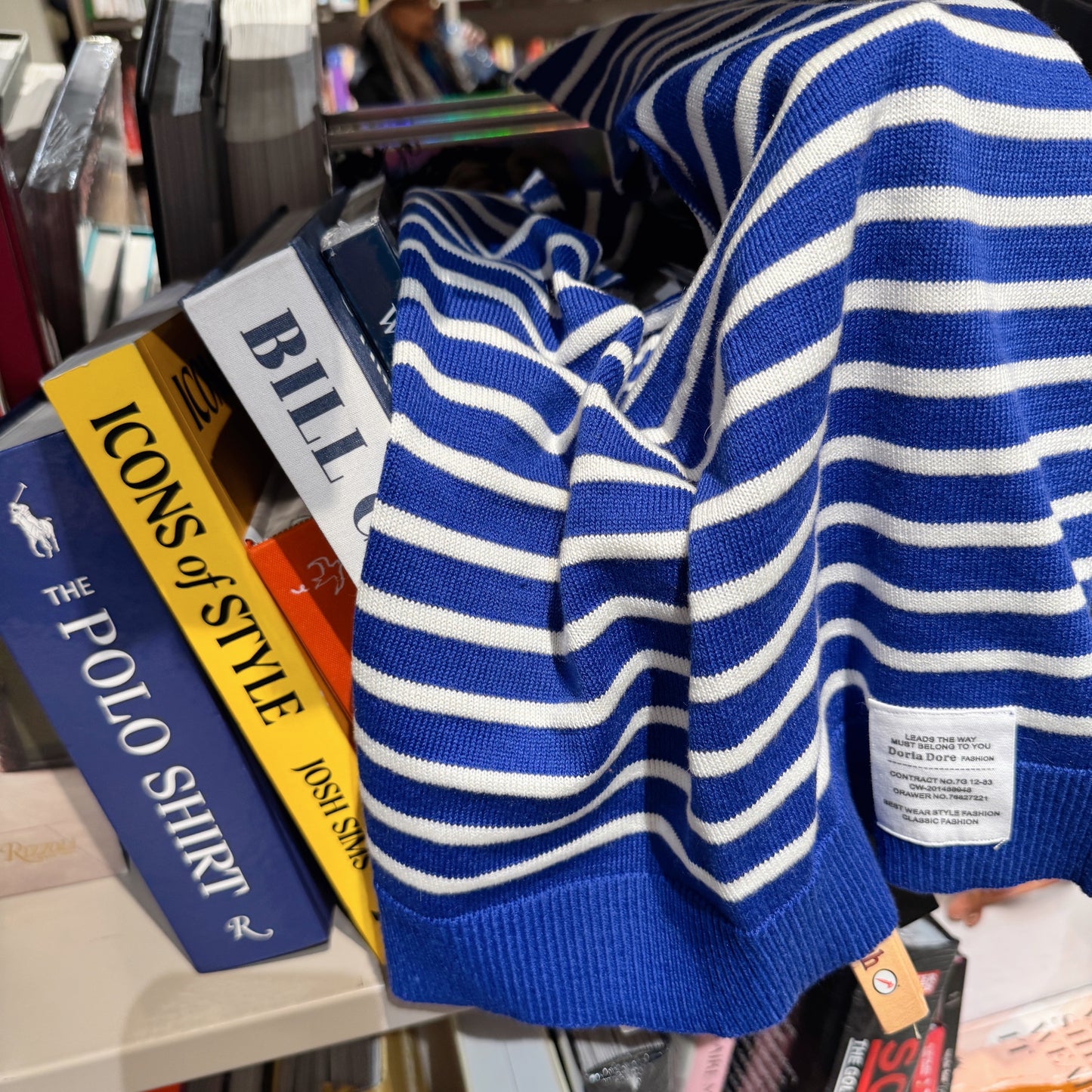 Stripe knit shawl (black, blue)