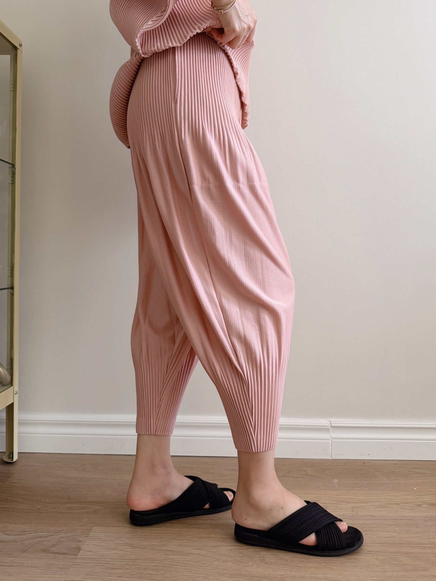 Pleats baggy pants ( black, pink, ivory, orange, mocha)