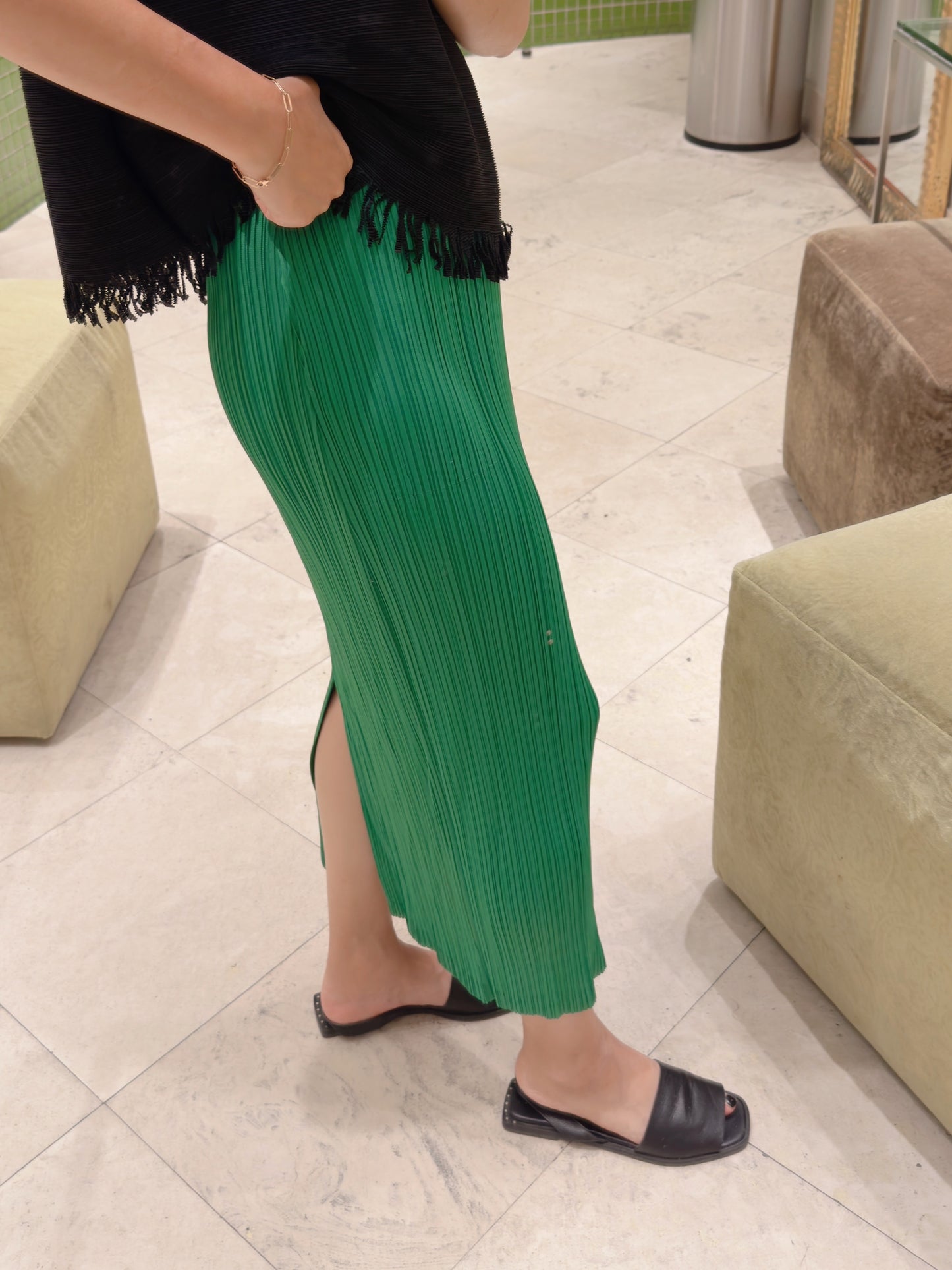 Pleats h line skirt (green, purple)