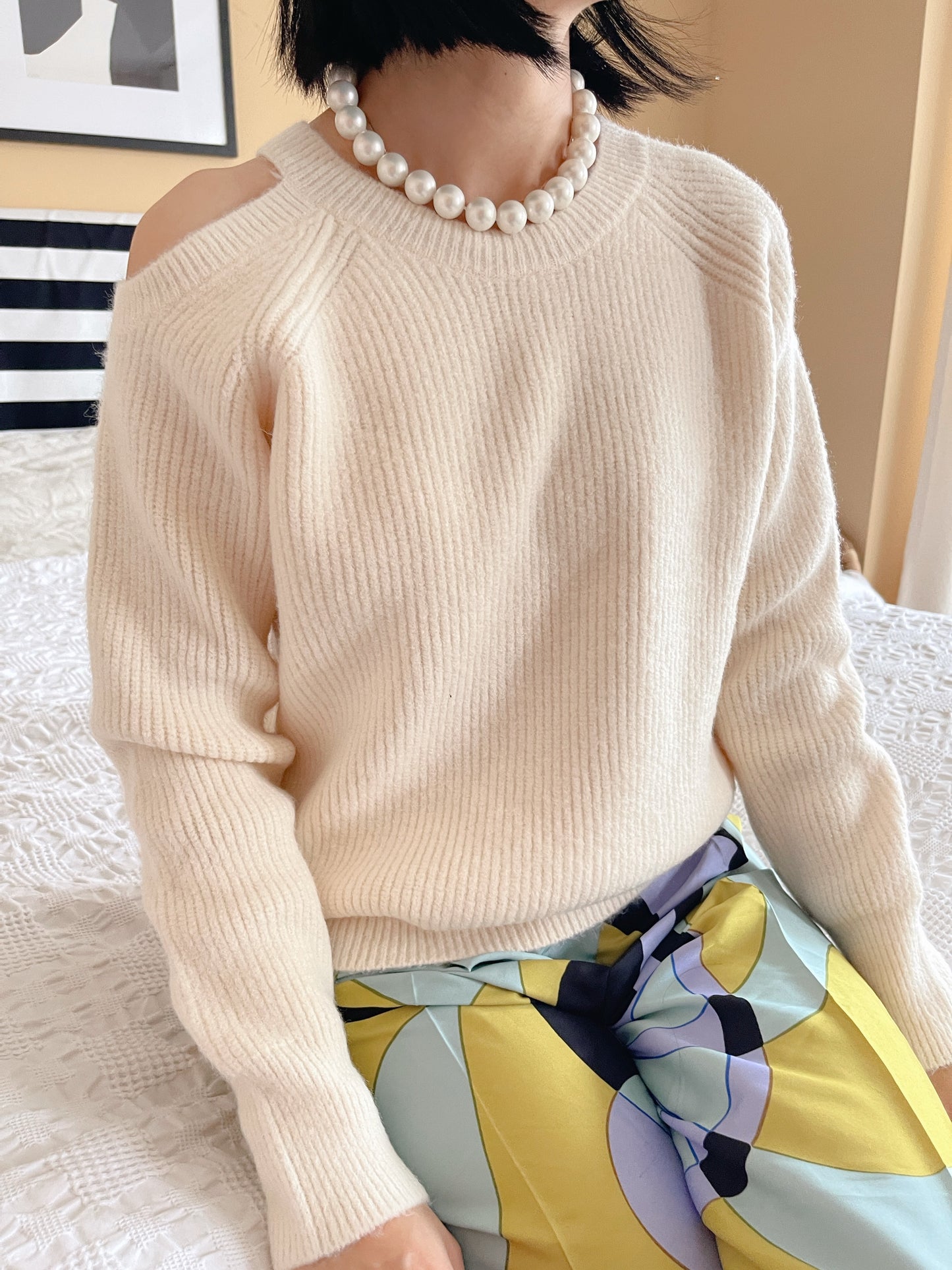 Latte wool knit (ivory, blue, black)