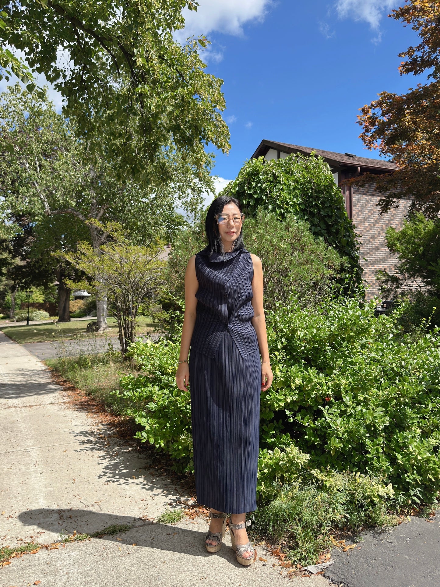 Pleated Vest (lilac, navy, black)
