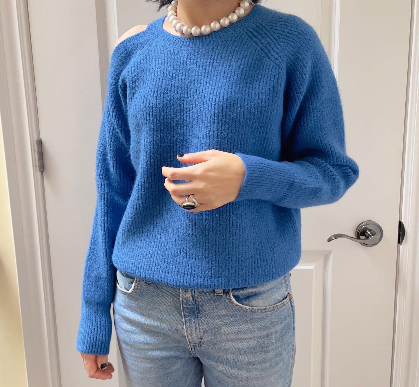 Latte wool knit (ivory, blue, black)