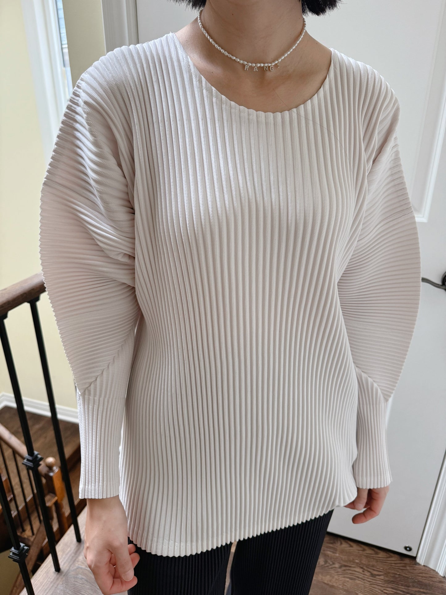 A-POC Pleats round tee ( black, ivory, red)