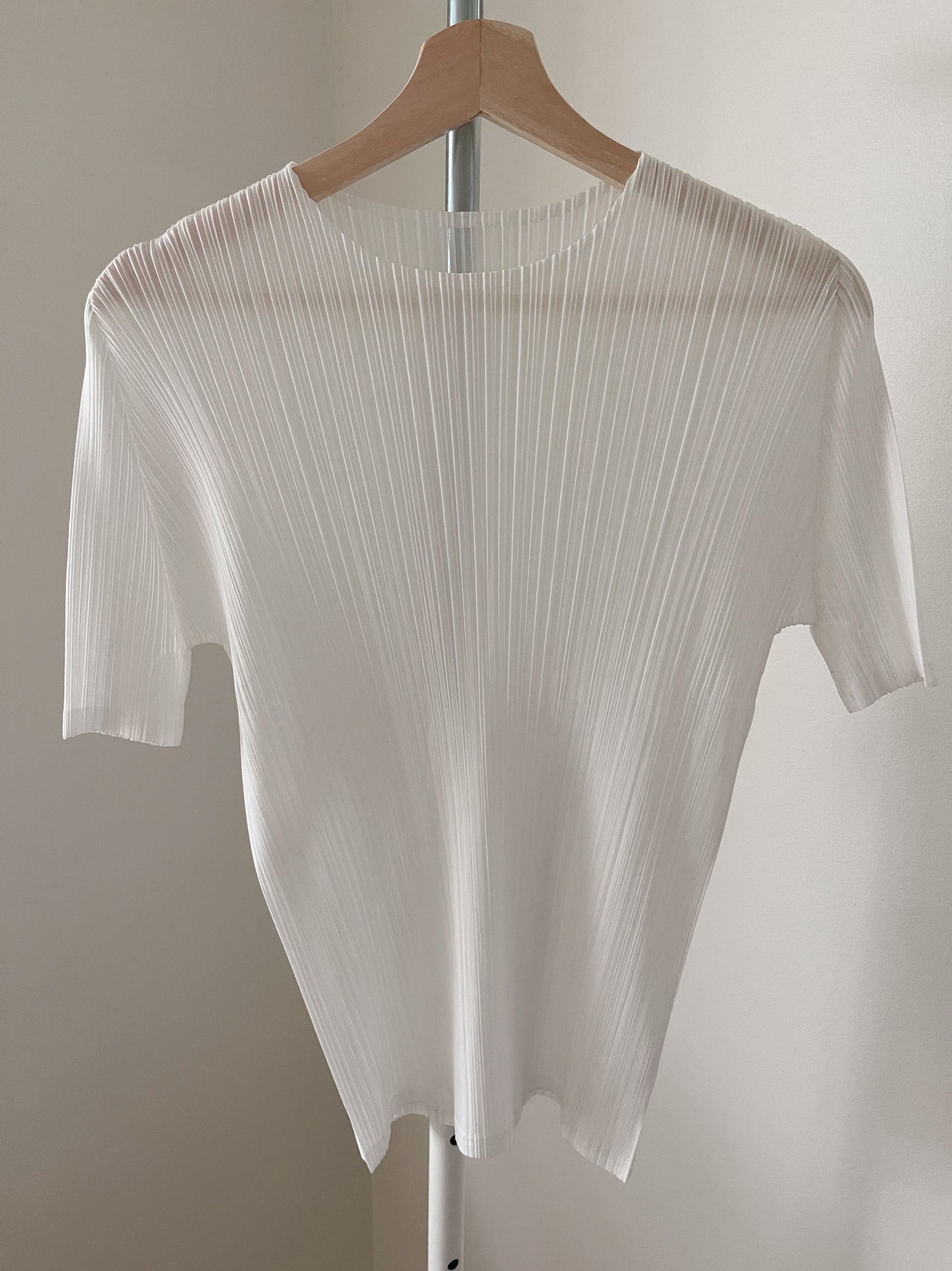 Pleats basic top (pink, gray khaki, ruby, white, black, silver)
