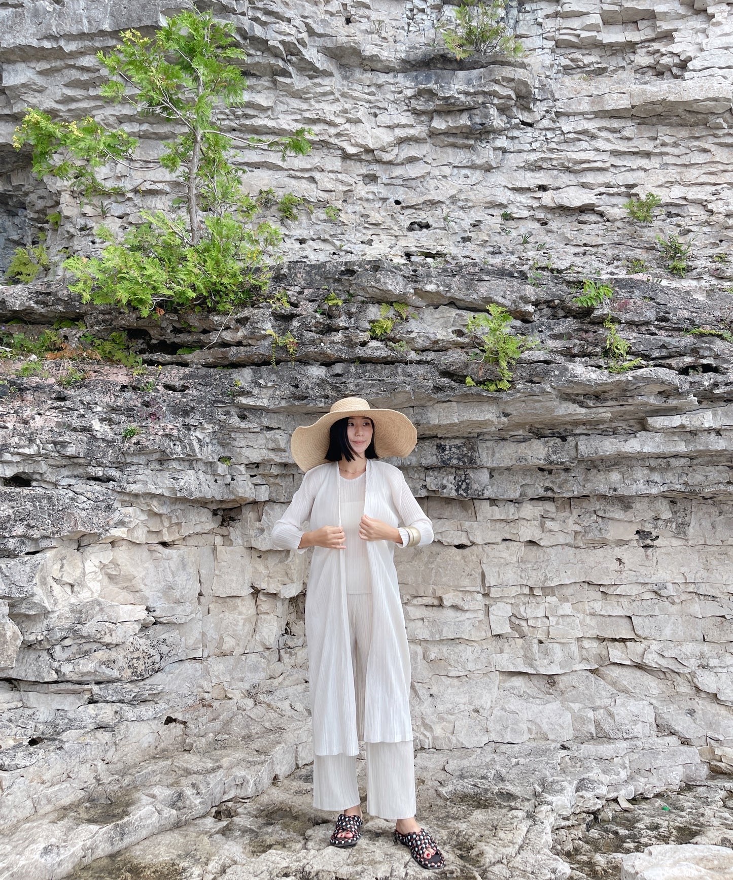 long sleeved cardigan (ivory, black)
