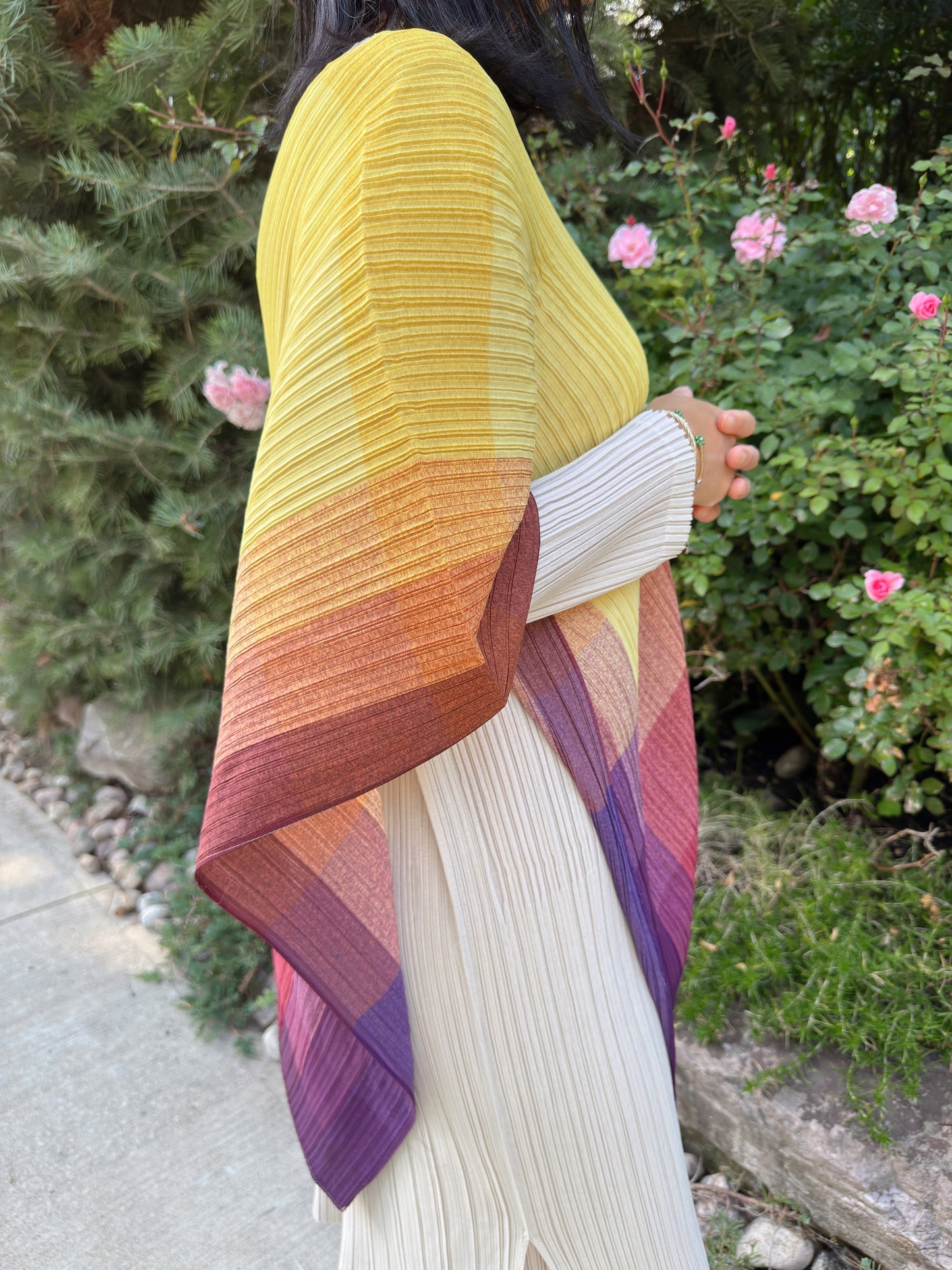 Pleats Gradation Cape(blue, purple )