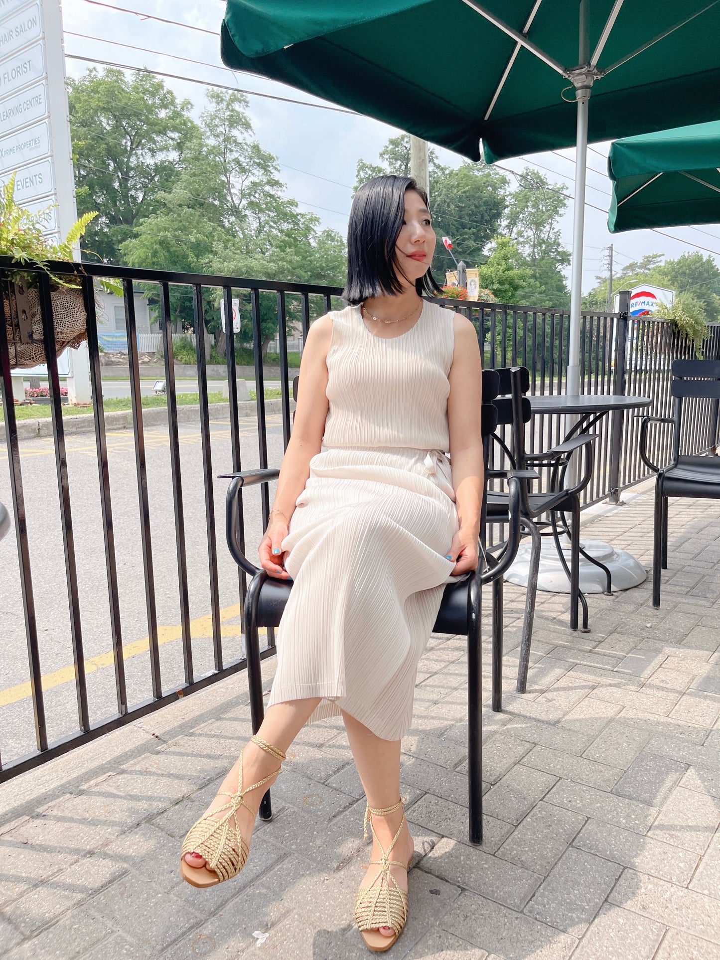 Basic Top (black, ivory, green, pink)