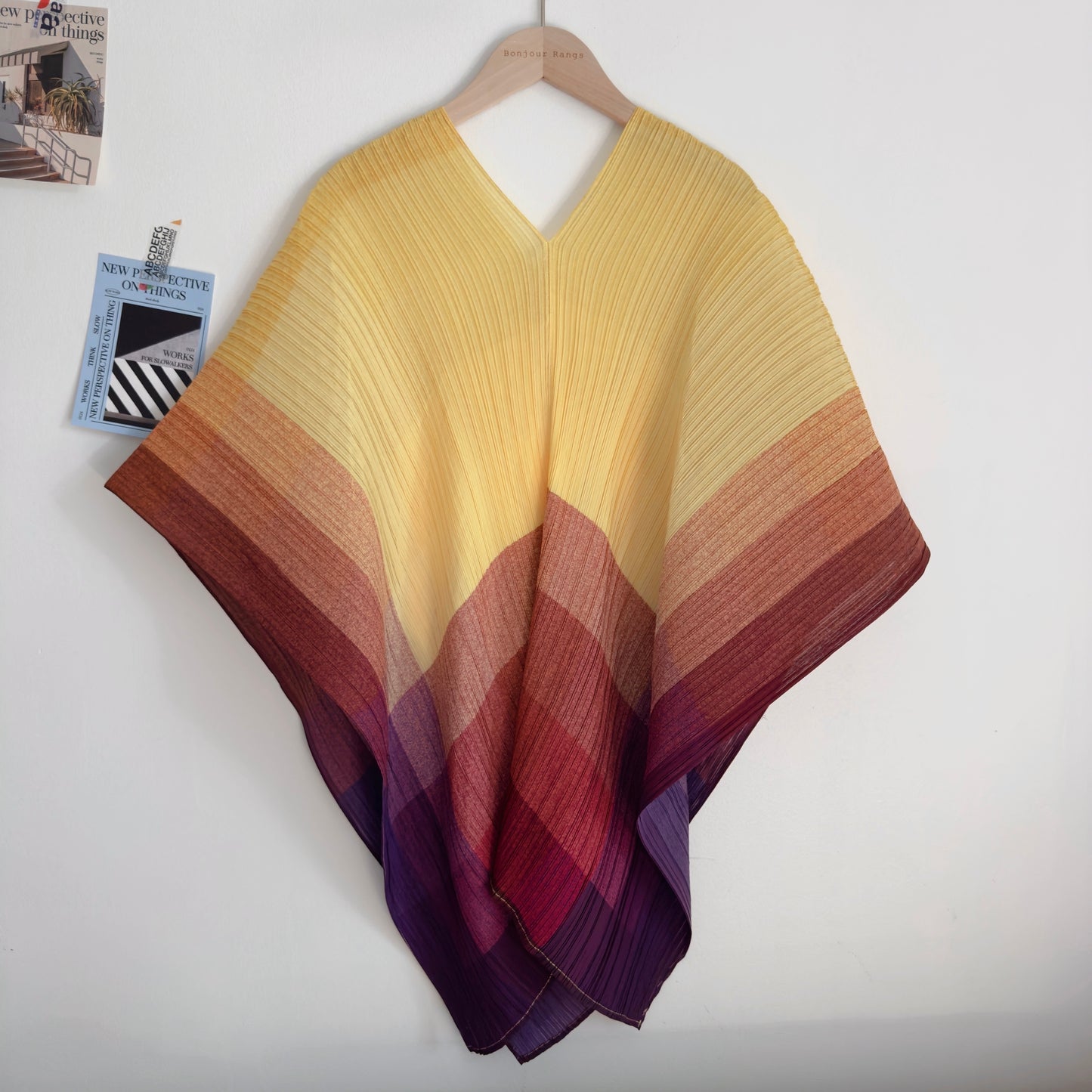 Pleats Gradation Cape(blue, purple )