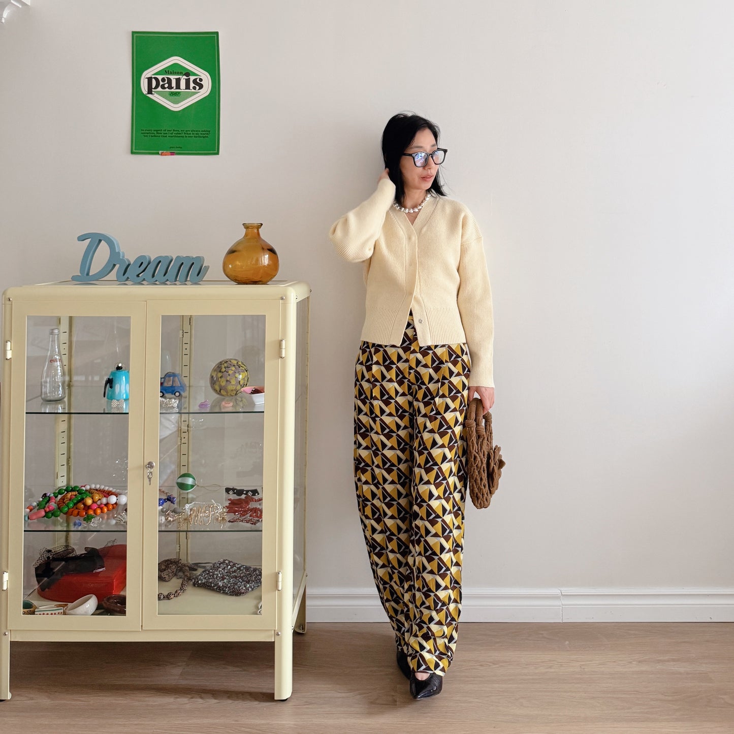 snap button cardigan (light yellow, brown)