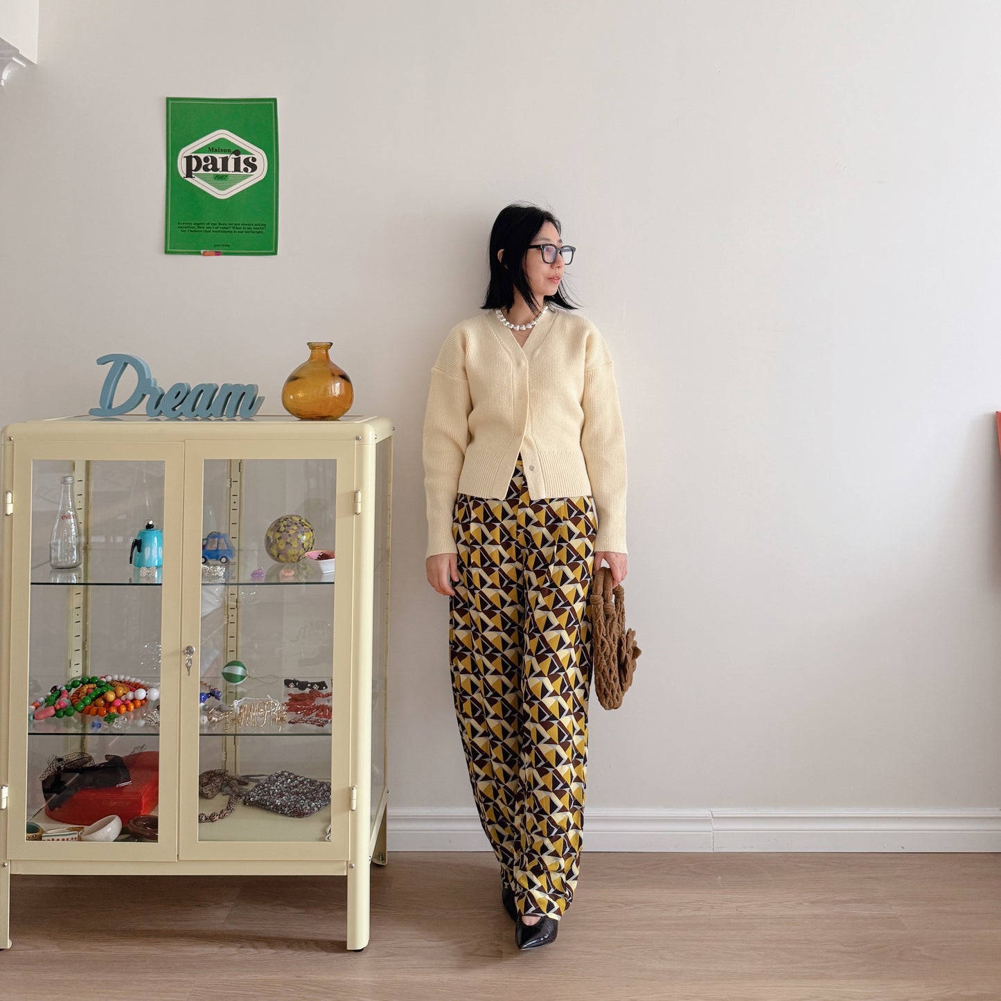 snap button cardigan (light yellow, brown)