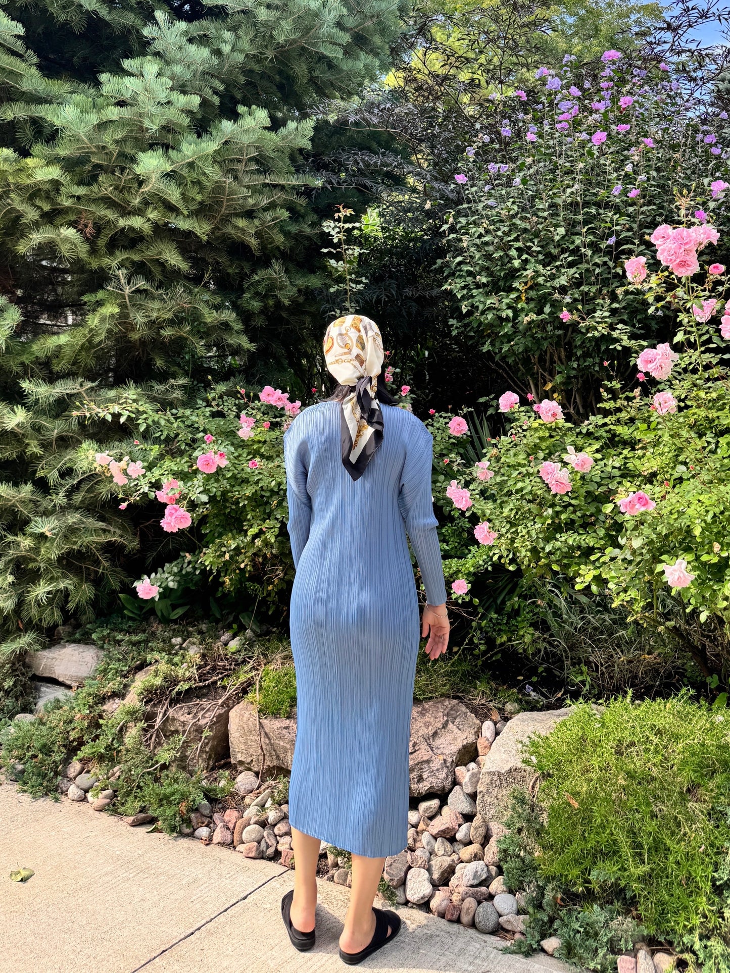 Edge dress (pink, blue)