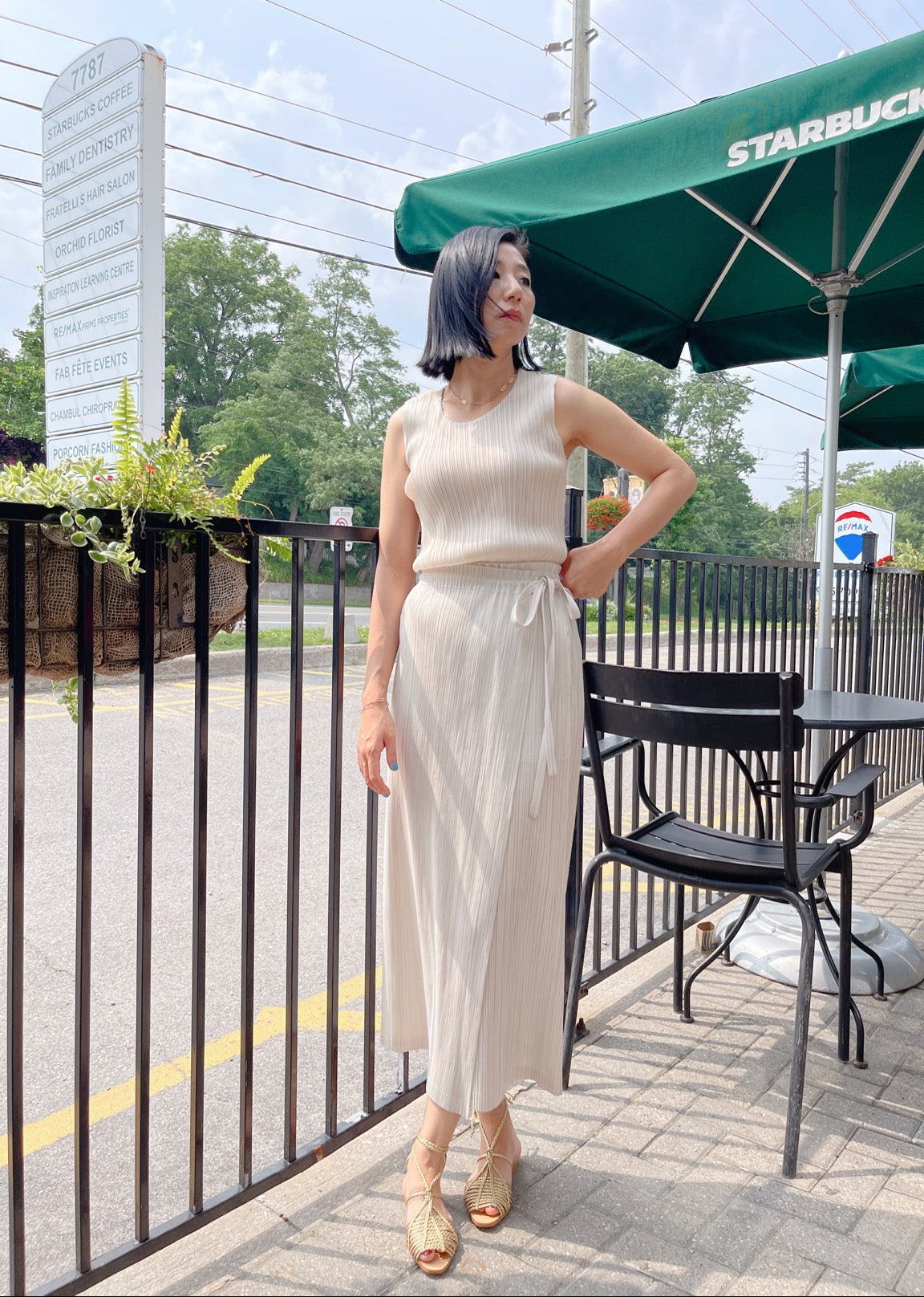 Basic Top (black, ivory, green, pink)