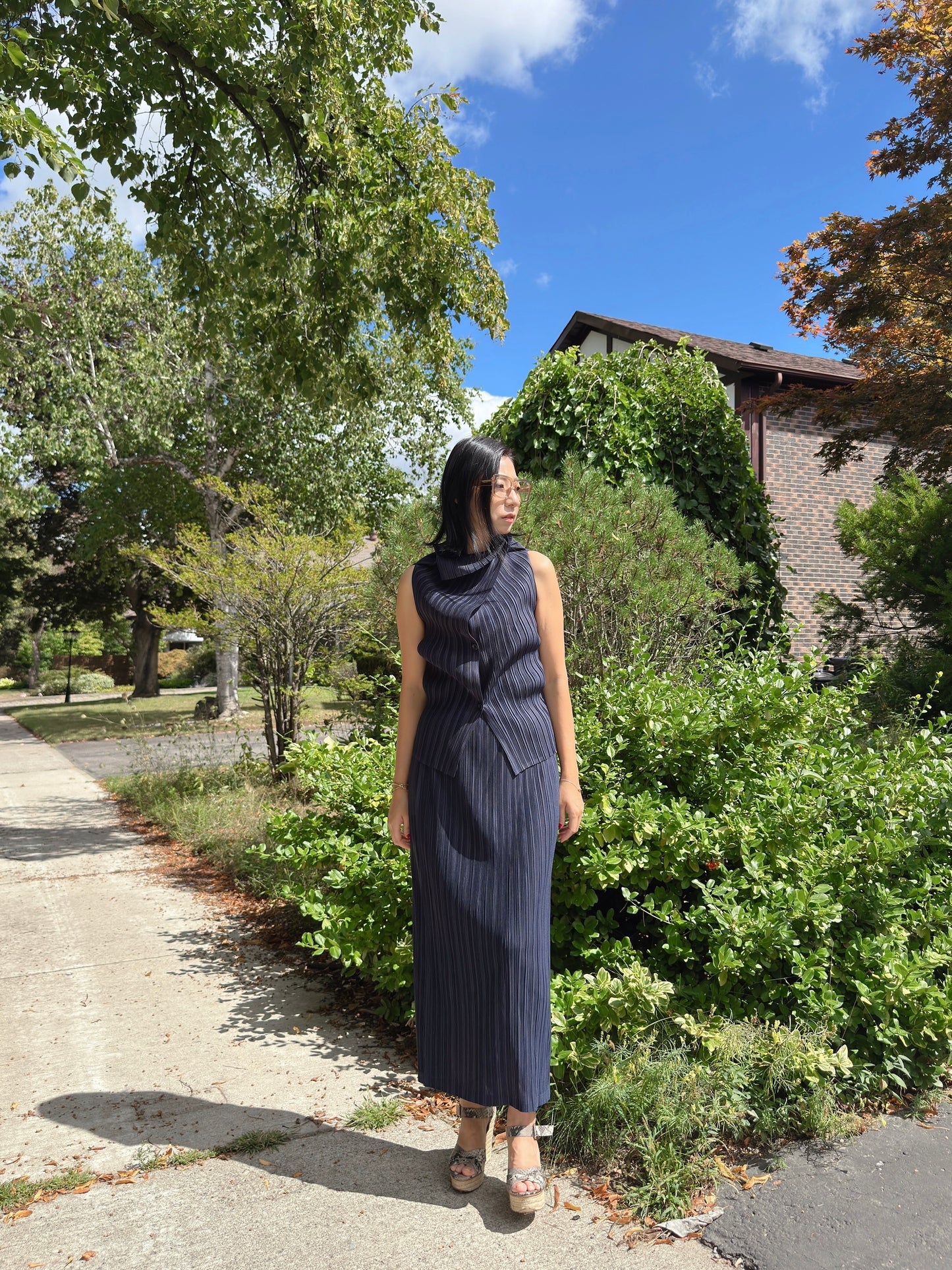 Pleated Vest (lilac, navy, black)
