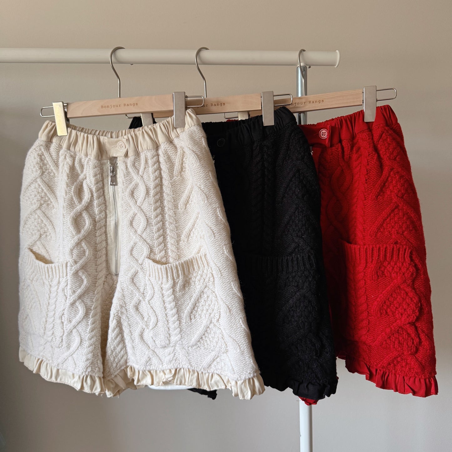 Wool knit shorts(ivory, red, black)