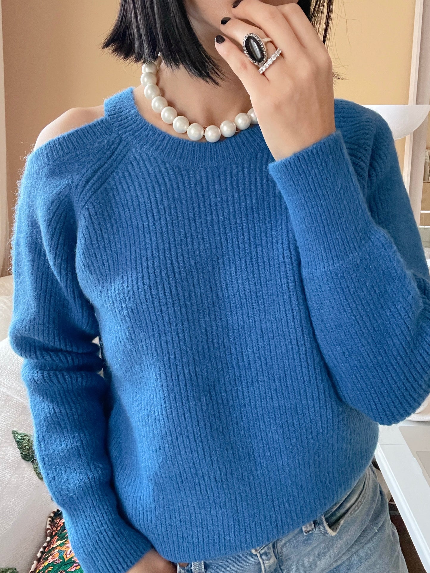 Latte wool knit (ivory, blue, black)