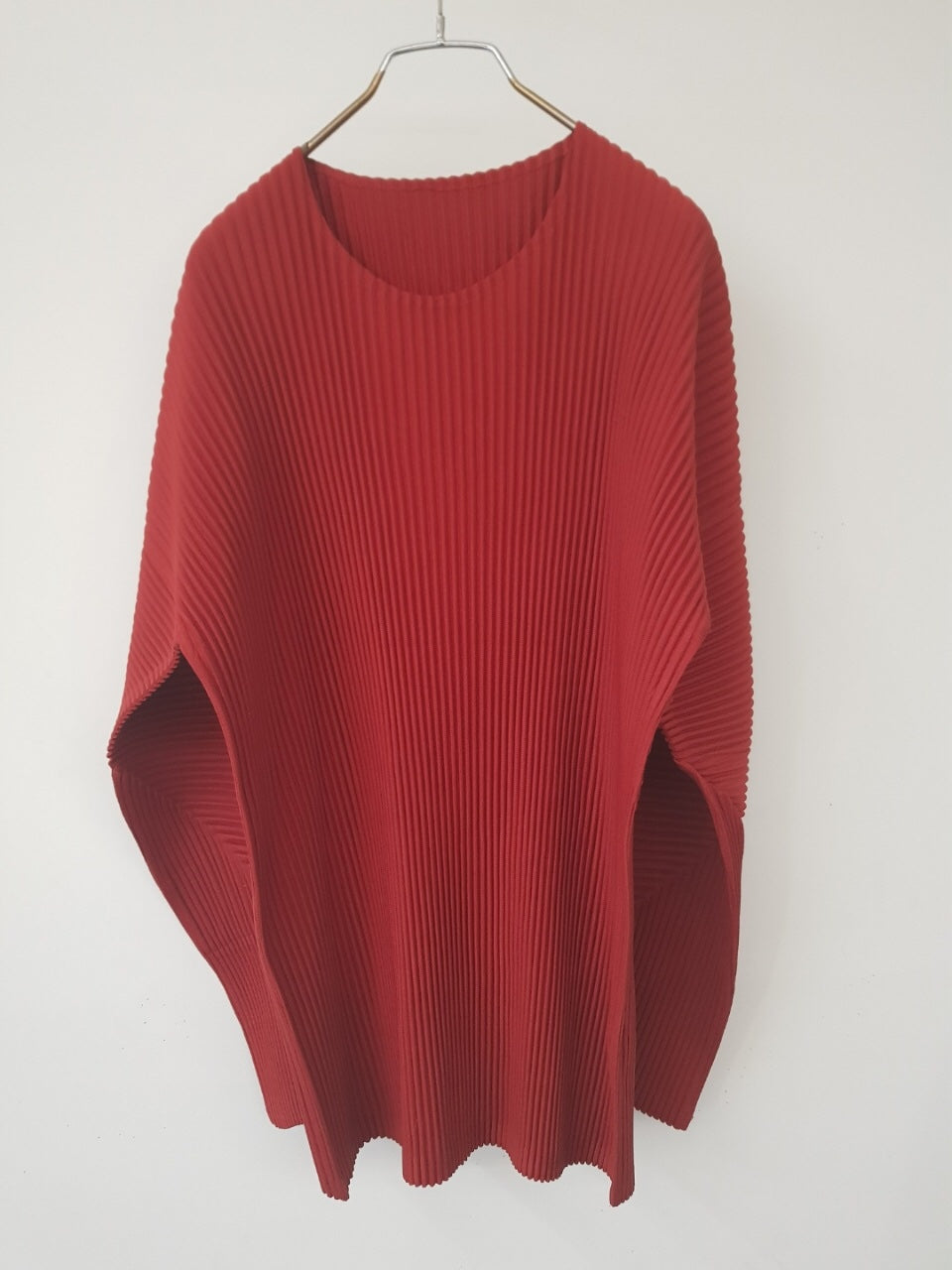 A-POC Pleats round tee ( black, ivory, red)