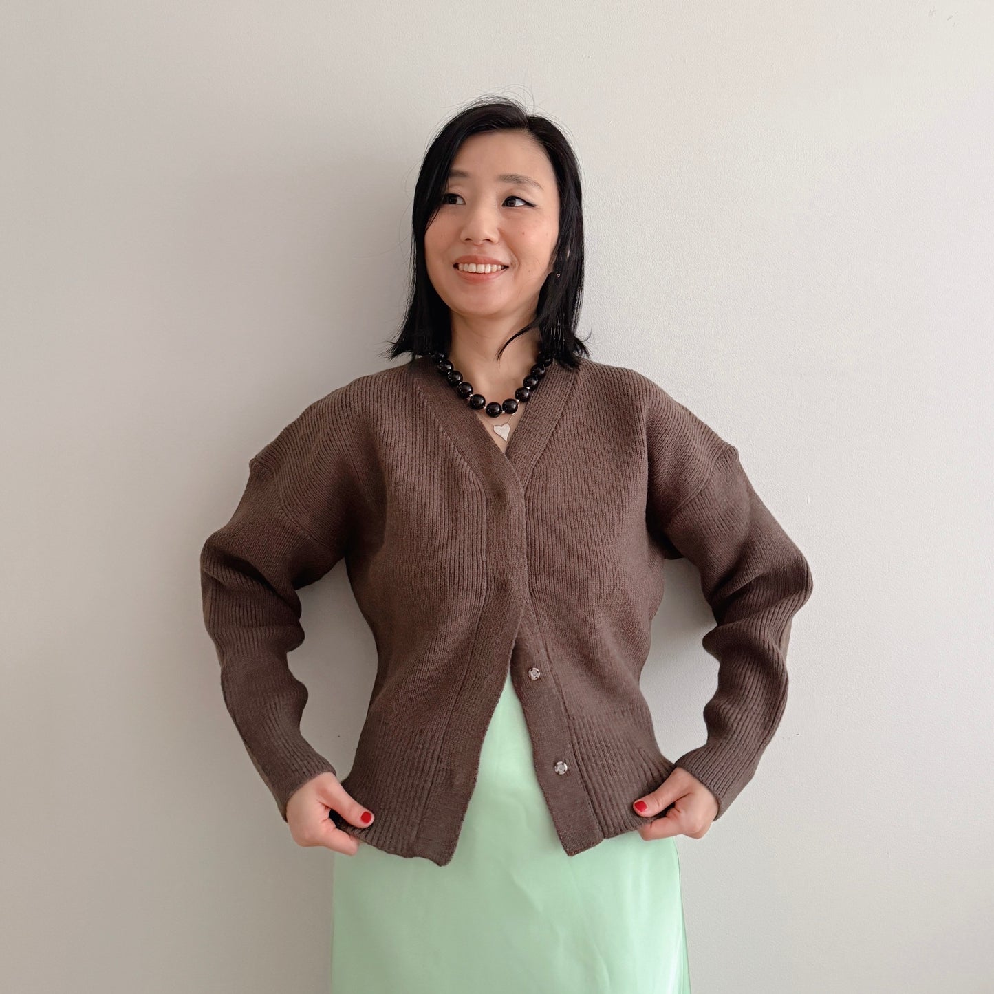 snap button cardigan (light yellow, brown)