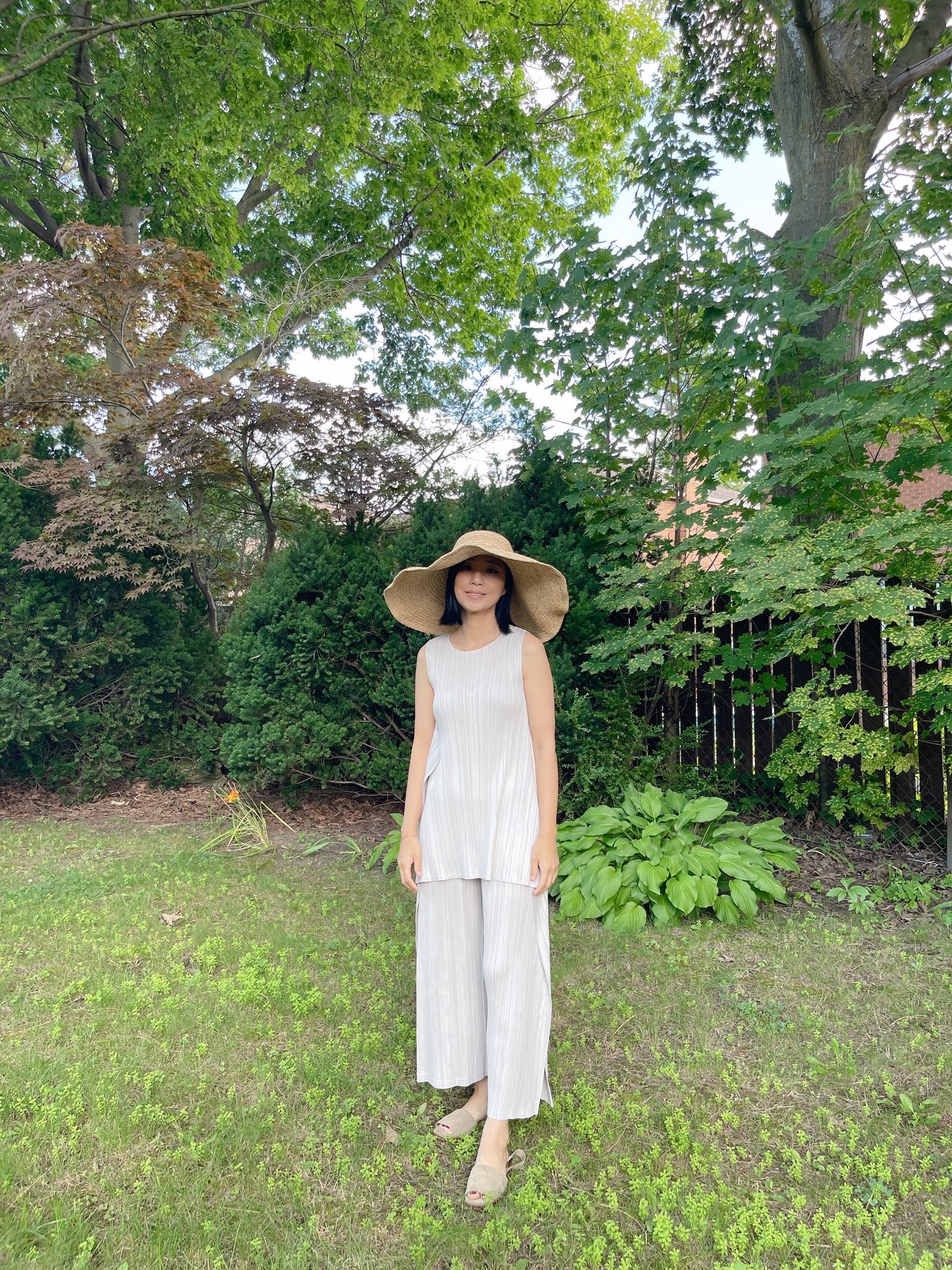 Pleats July pants (ivory, black, grey)