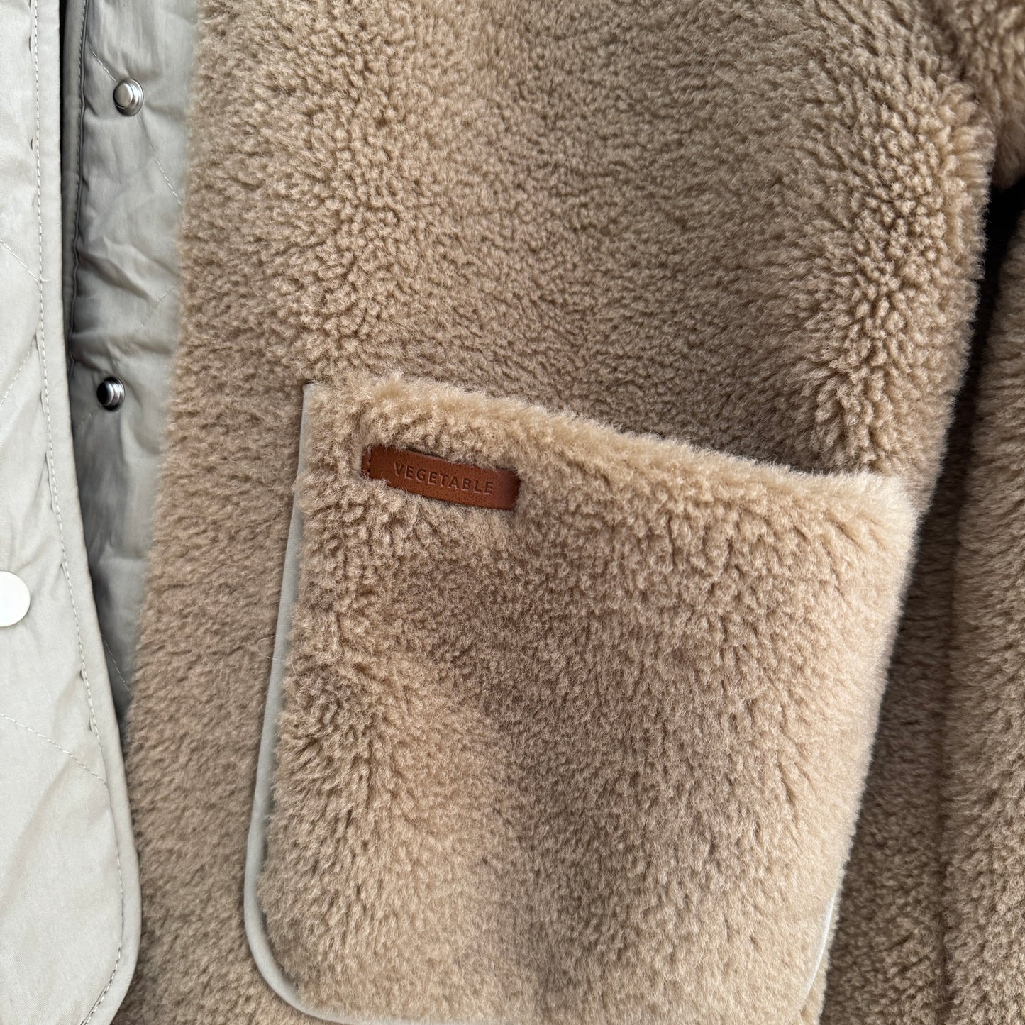 FAUX SHEARLING JACKET (Beige, Brown)
