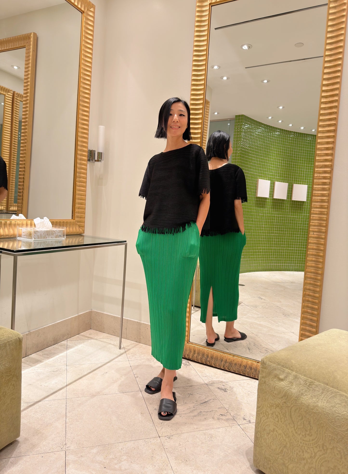 Pleats h line skirt (green, purple)